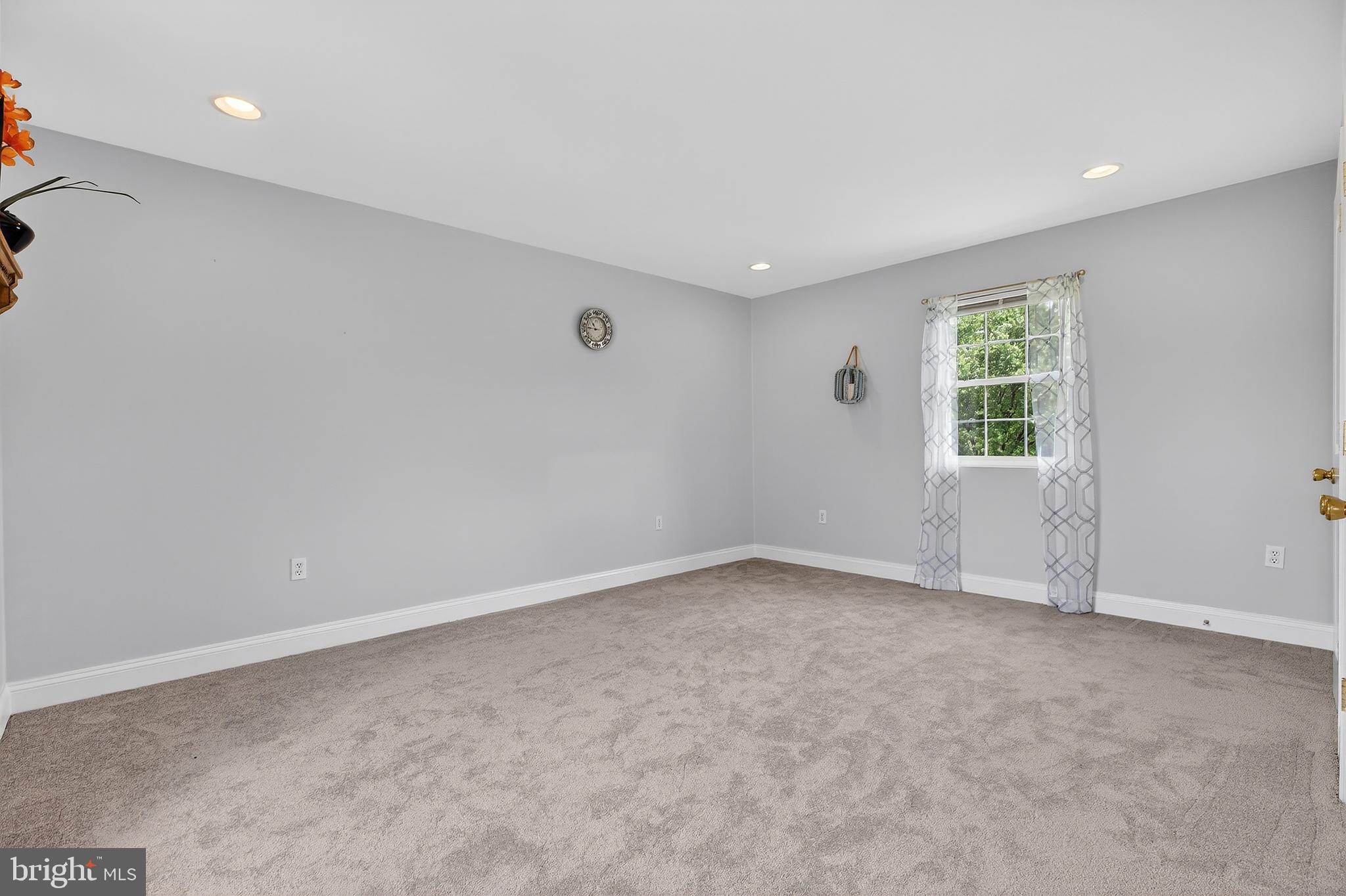 LAYTONIA - Residential