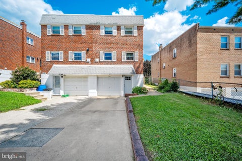Townhouse For Sale - 10242 Selmer Place<br/> PHILADELPHIA, PA 19116