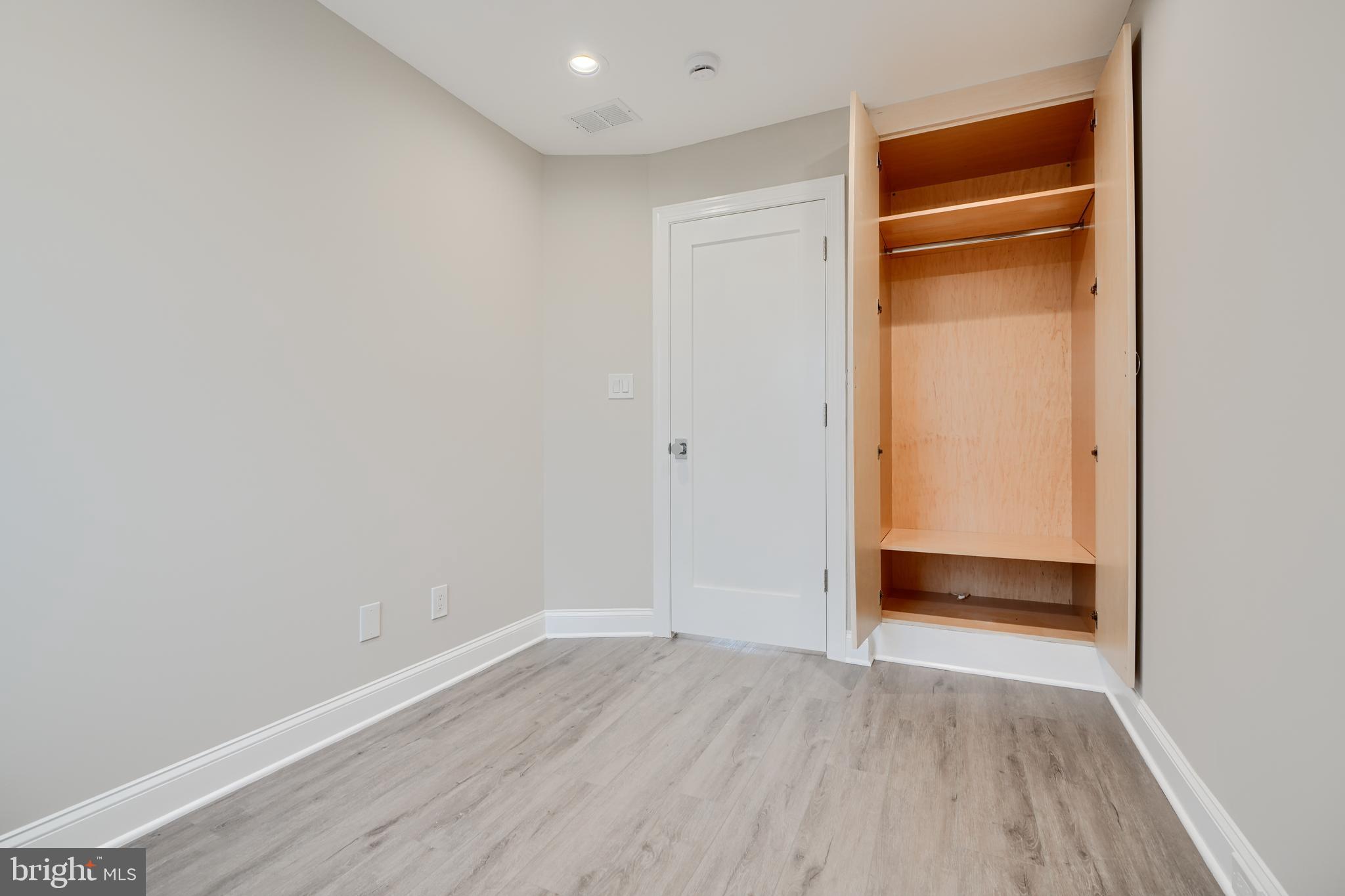 GREEKTOWN - Residential