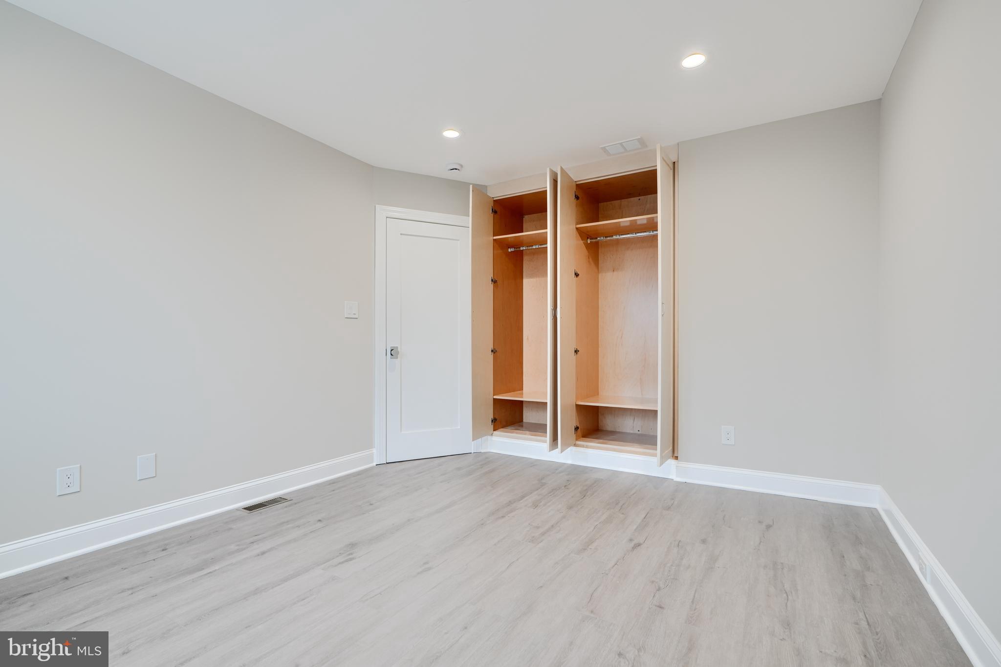 GREEKTOWN - Residential