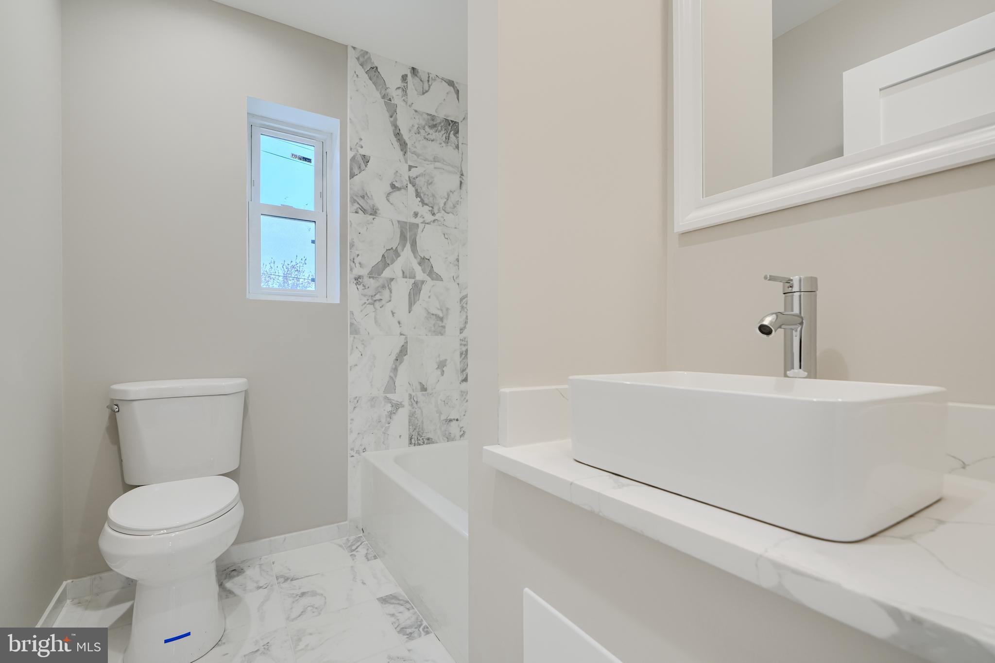 GREEKTOWN - Residential