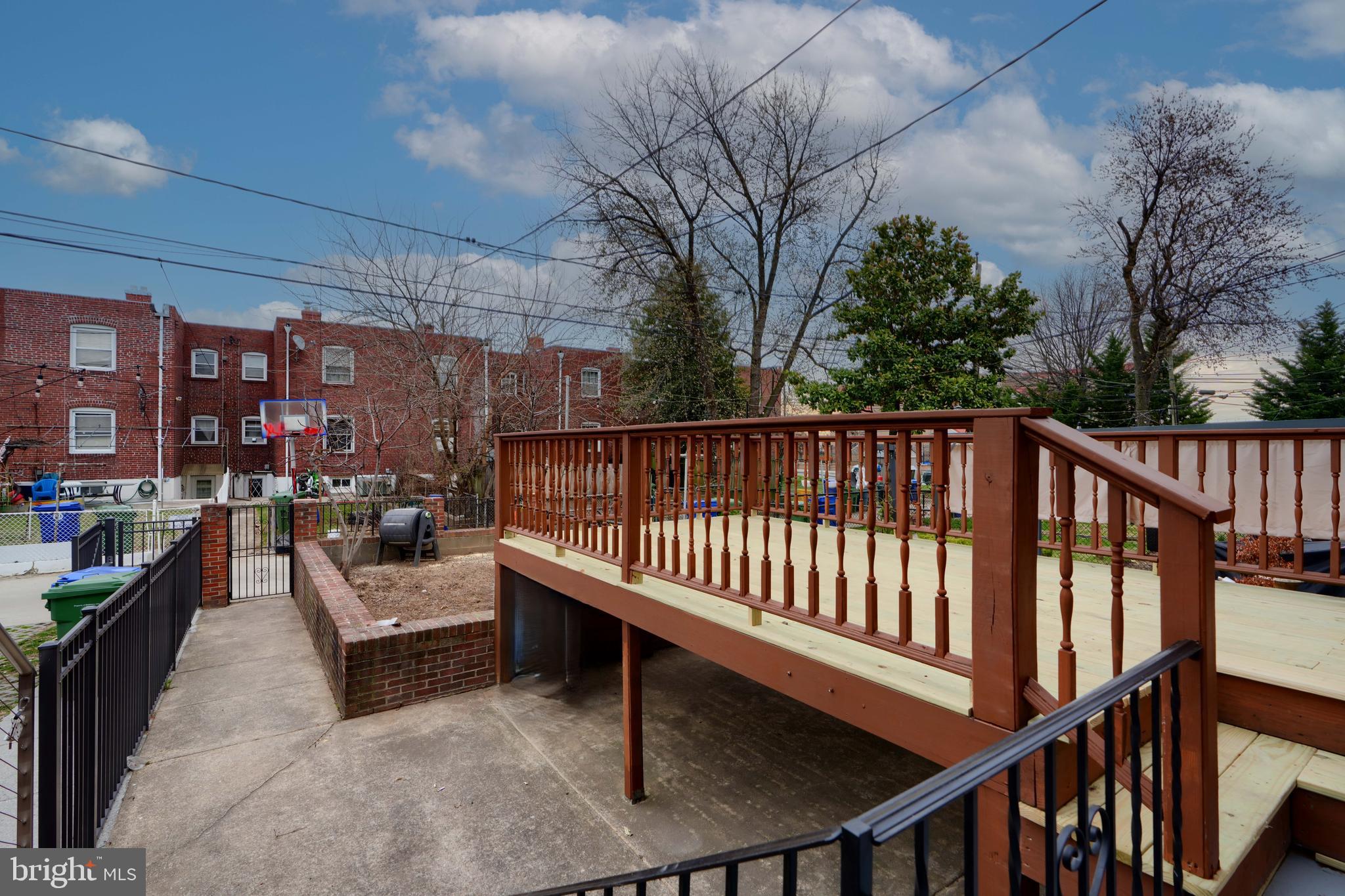 GREEKTOWN - Residential