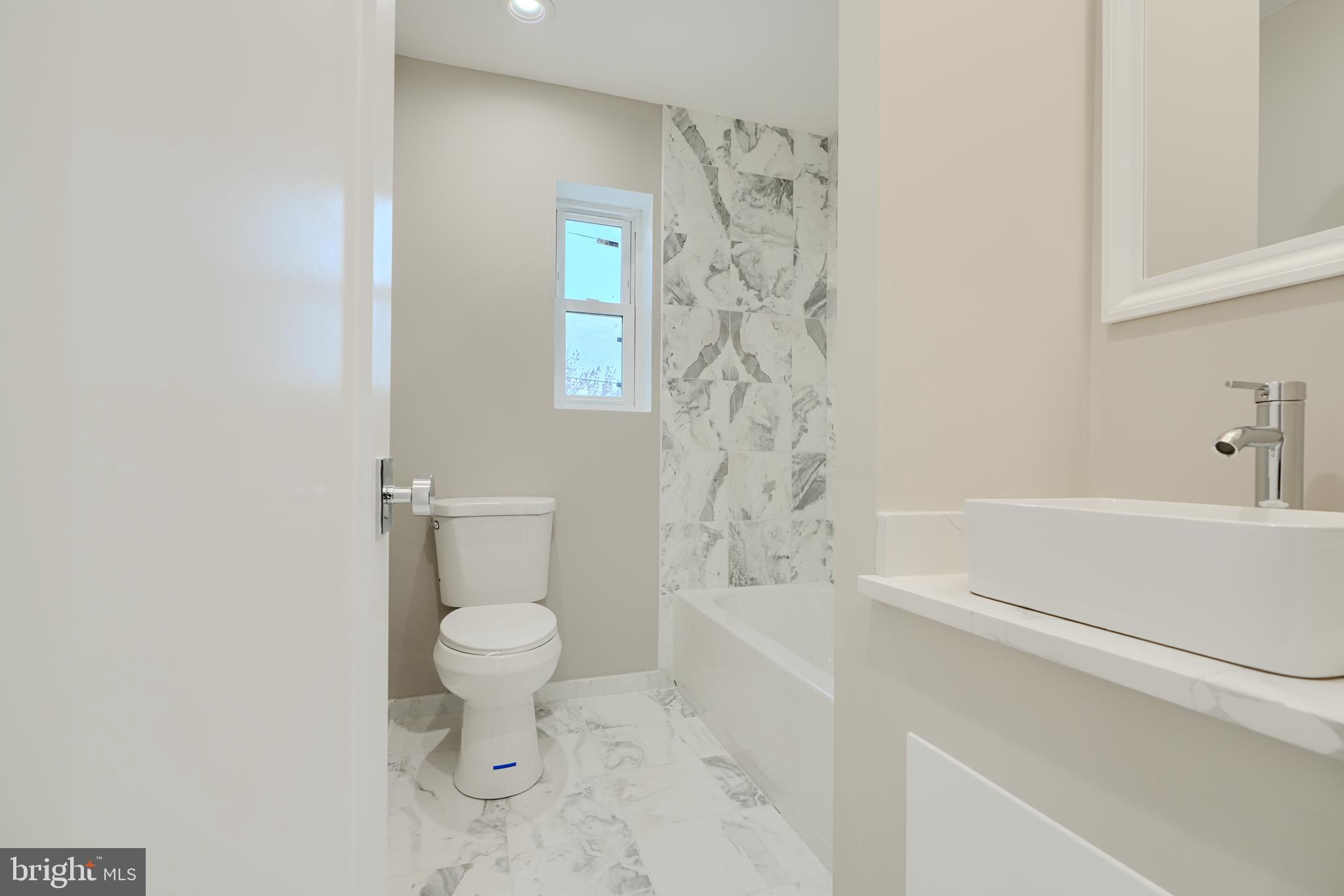 GREEKTOWN - Residential