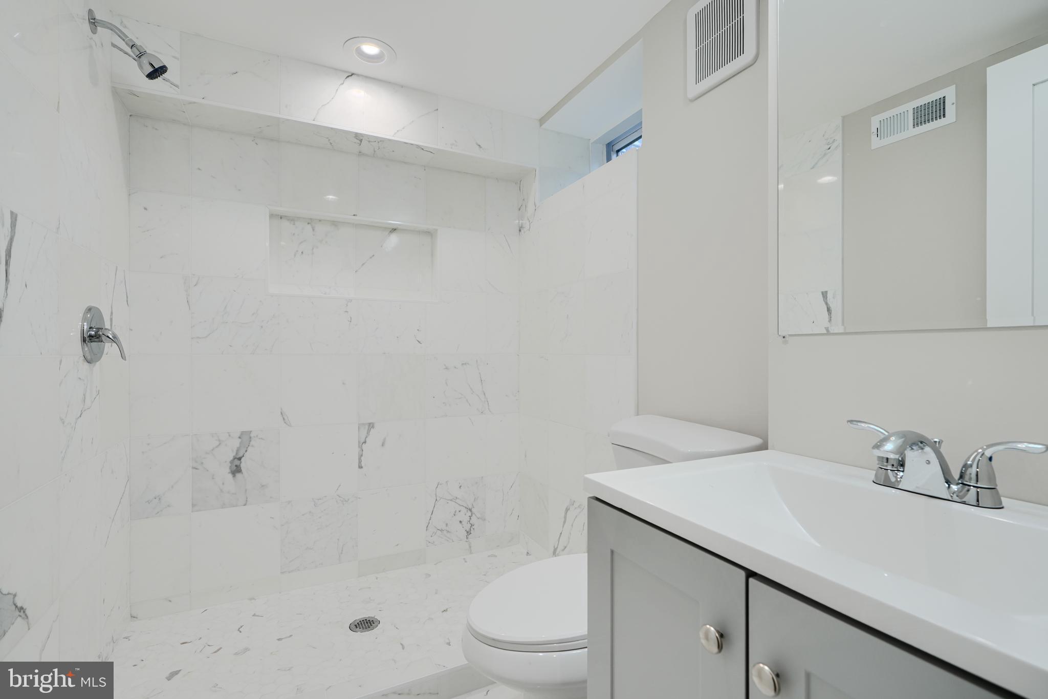 GREEKTOWN - Residential