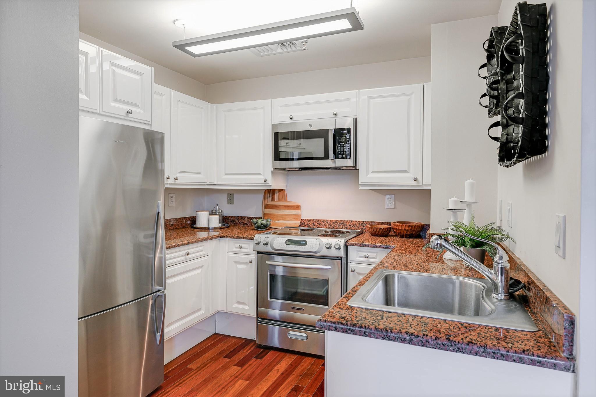 AVENUE OF THE ARTS - Residential
