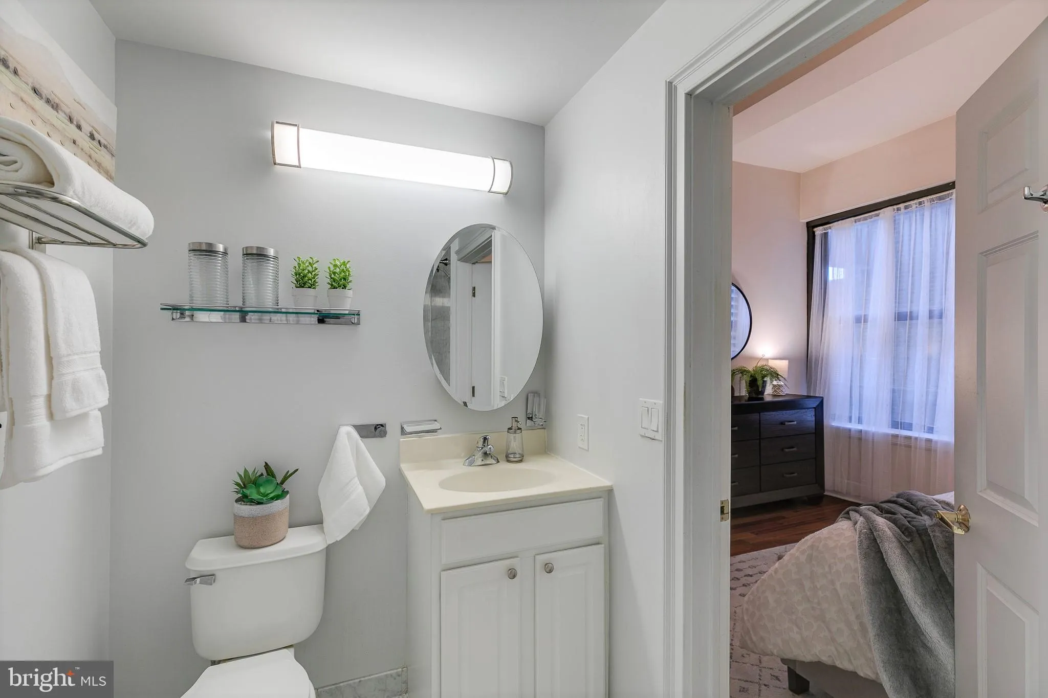 Philadelphia, Pennsylvania 19102, United States, 1 Bedroom Bedrooms, ,1 BathroomBathrooms,Residential,Active,97891