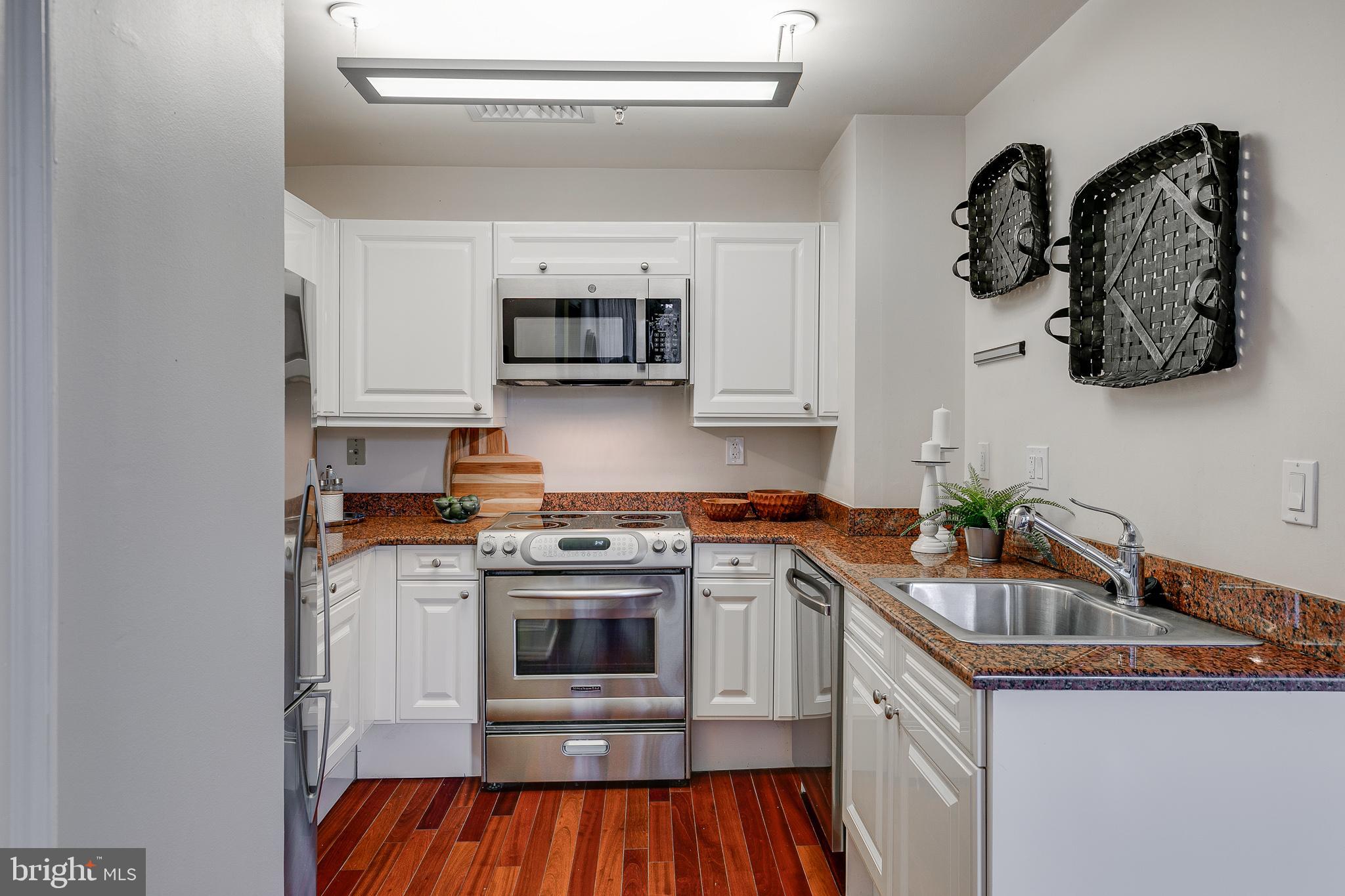 AVENUE OF THE ARTS - Residential