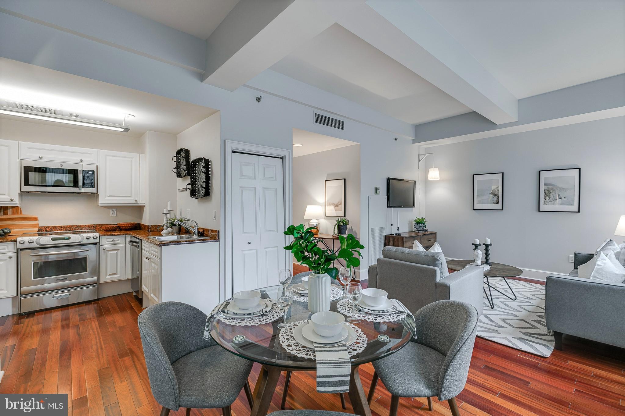 AVENUE OF THE ARTS - Residential