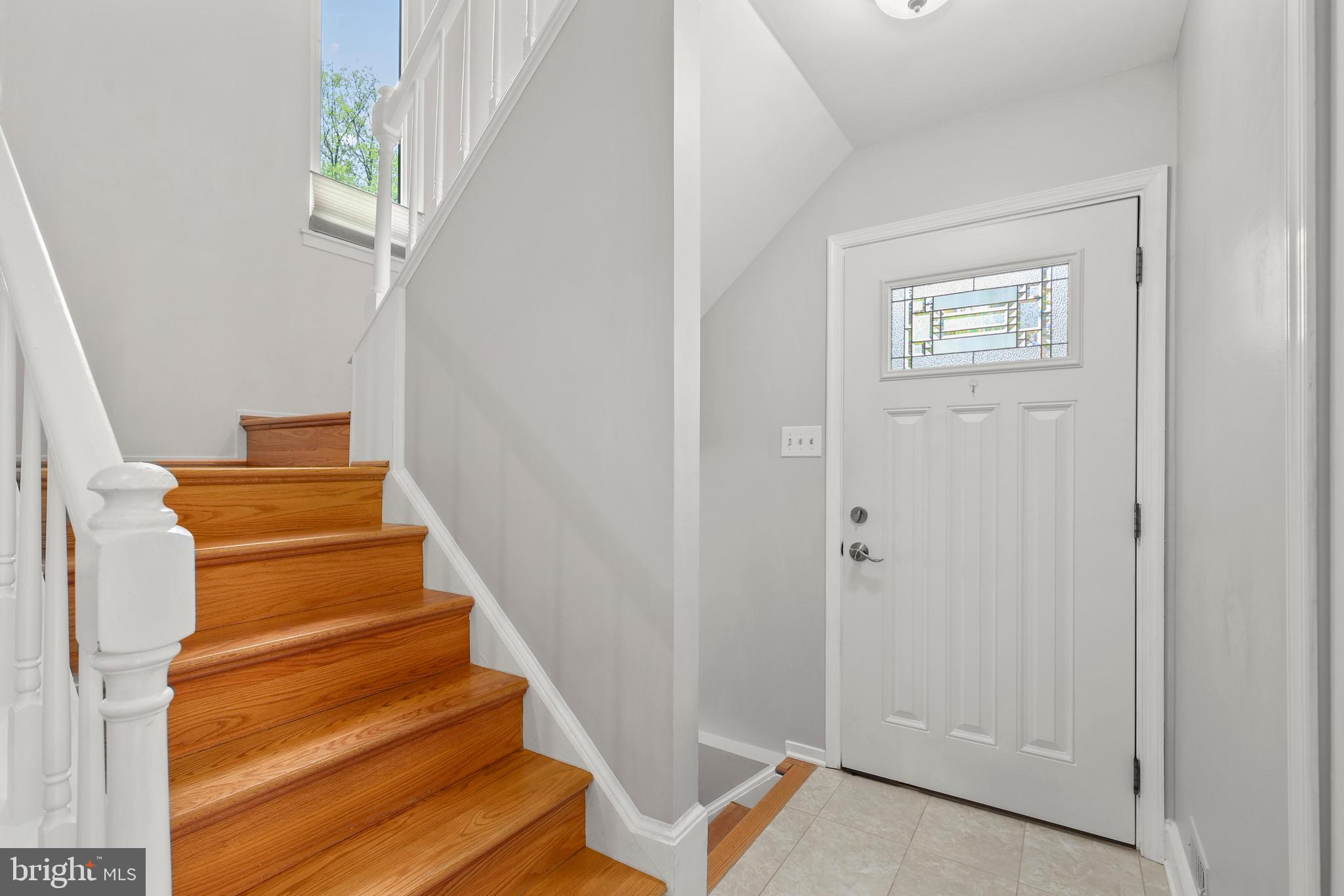 10219 BLAKE LANE