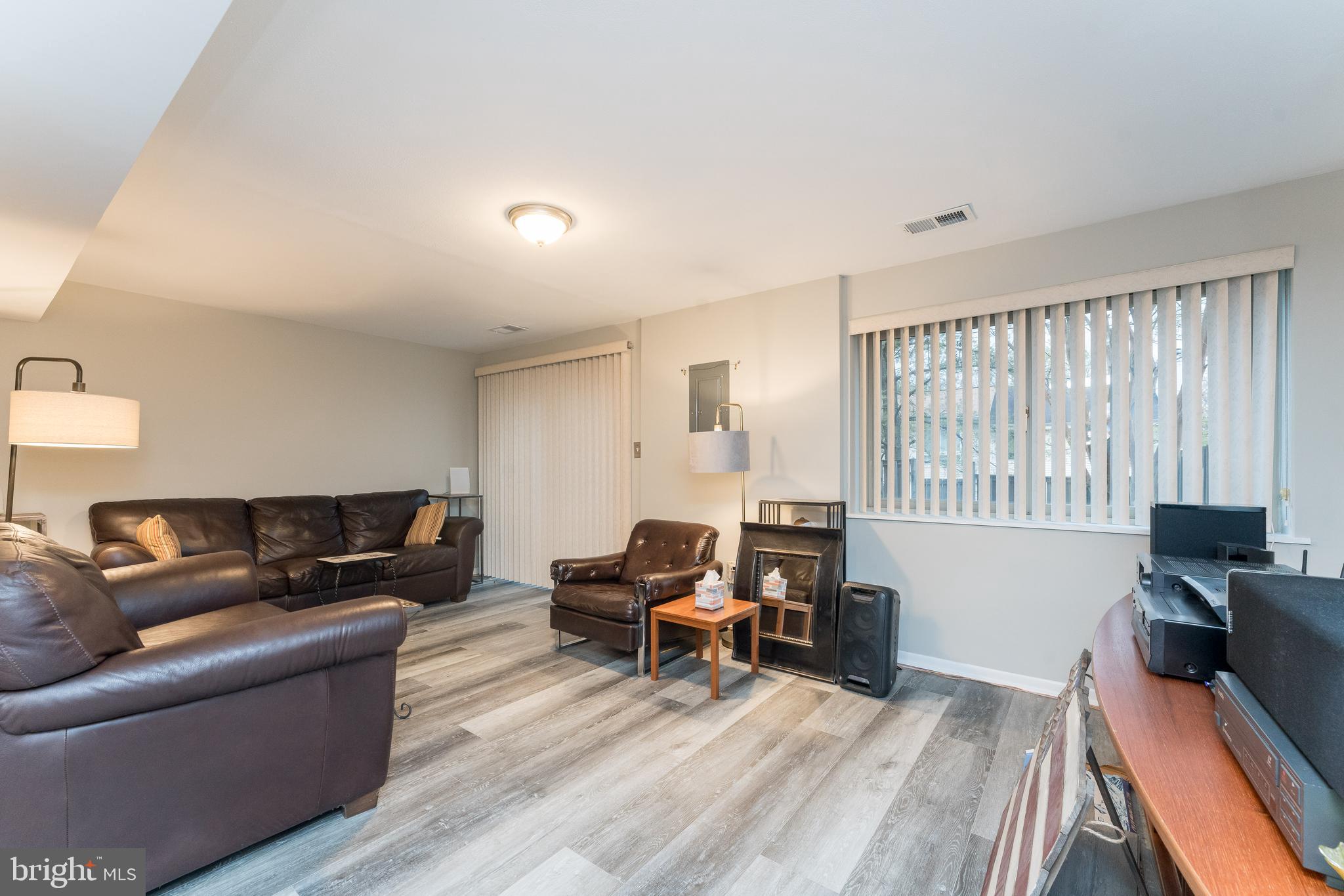 GLEN ORA - PLAT 9 - Residential