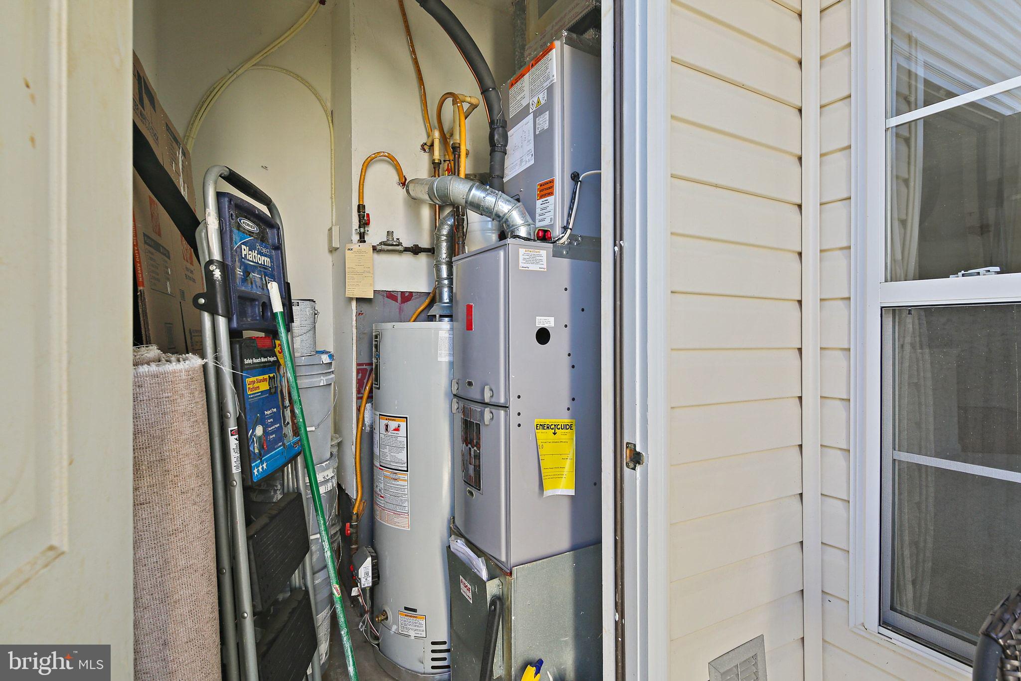 WINDSOR AT PERRY HALL FARMS - Residential