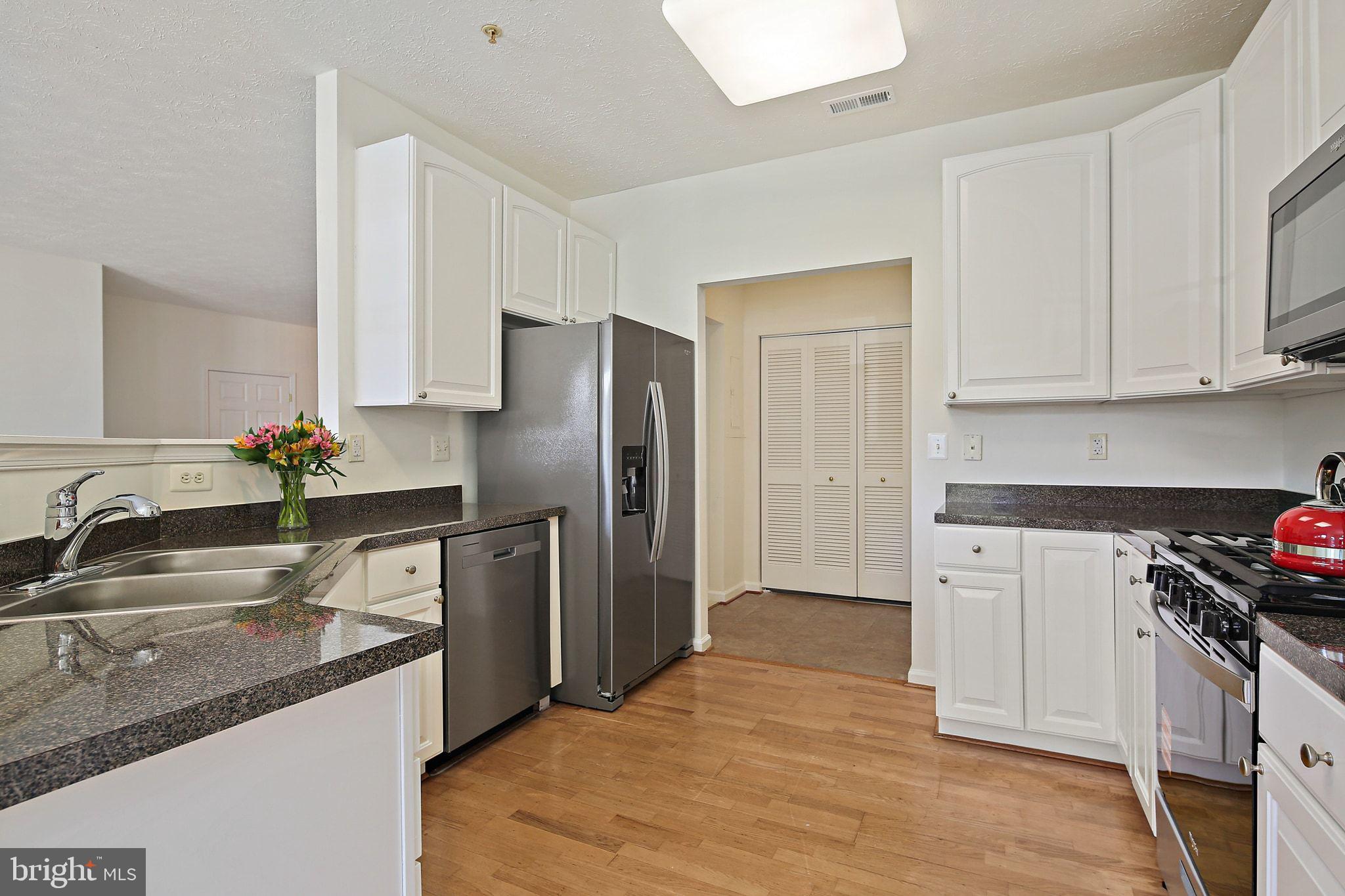 WINDSOR AT PERRY HALL FARMS - Residential