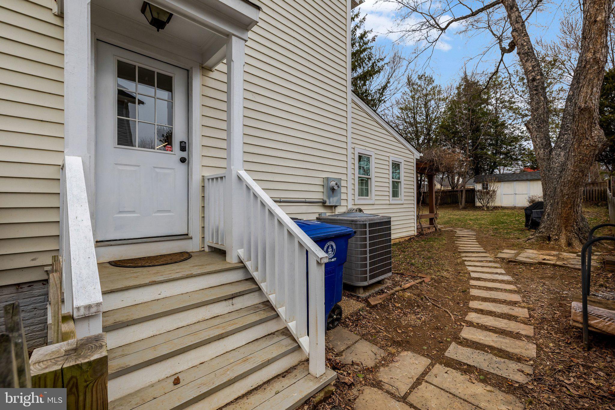 LOWENBACH - Residential