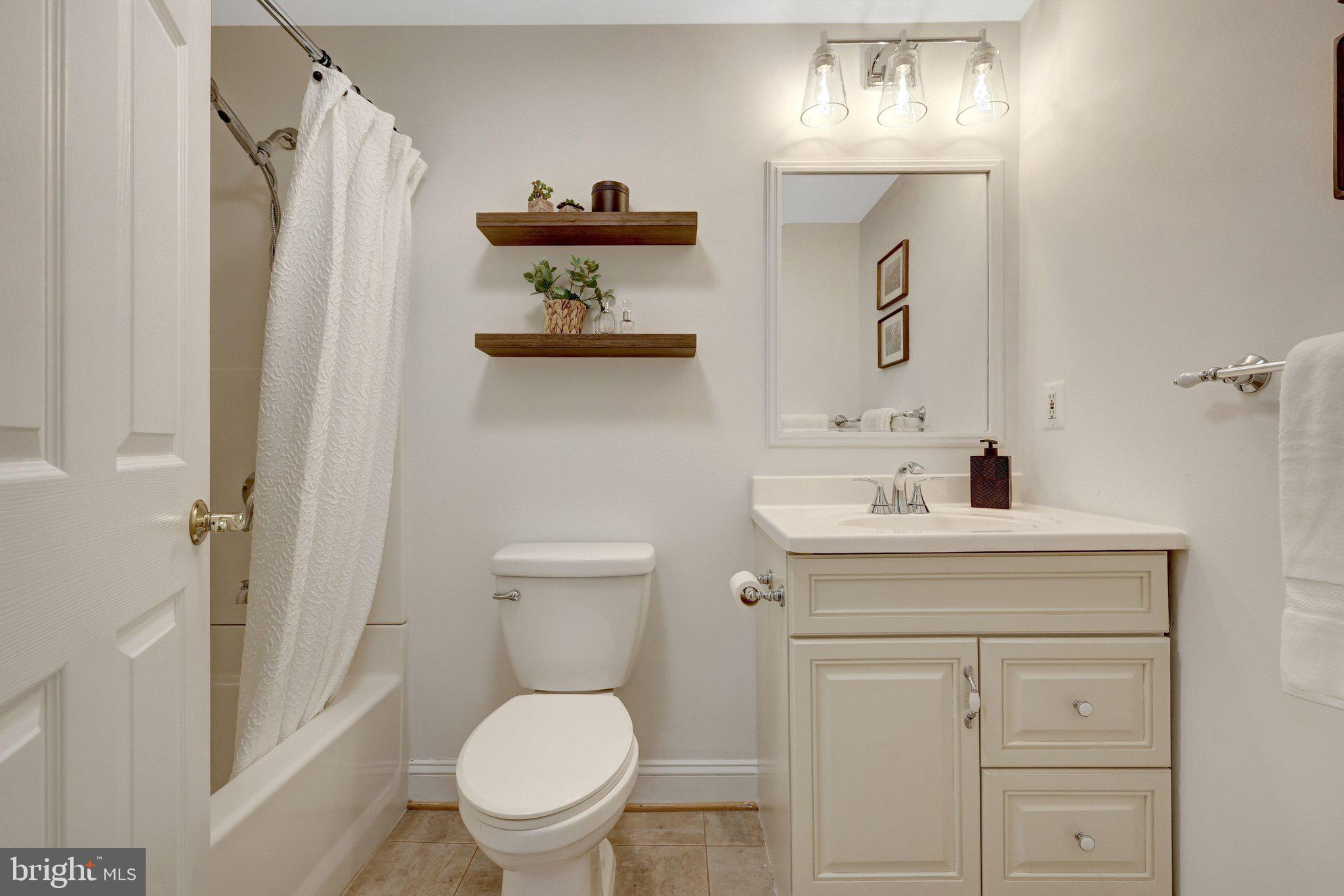 LOWENBACH - Residential