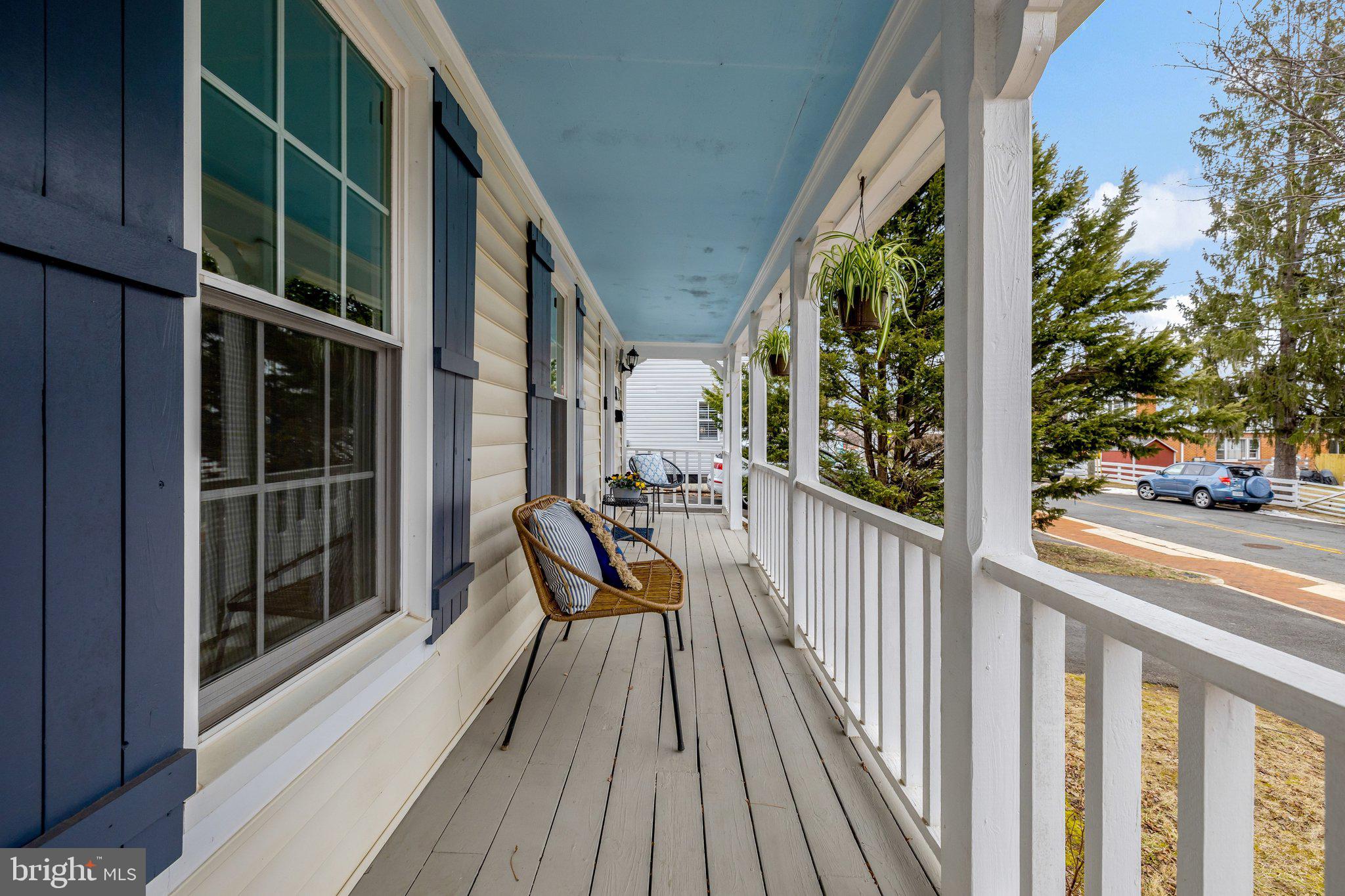 406 BLUE RIDGE AVENUE NE