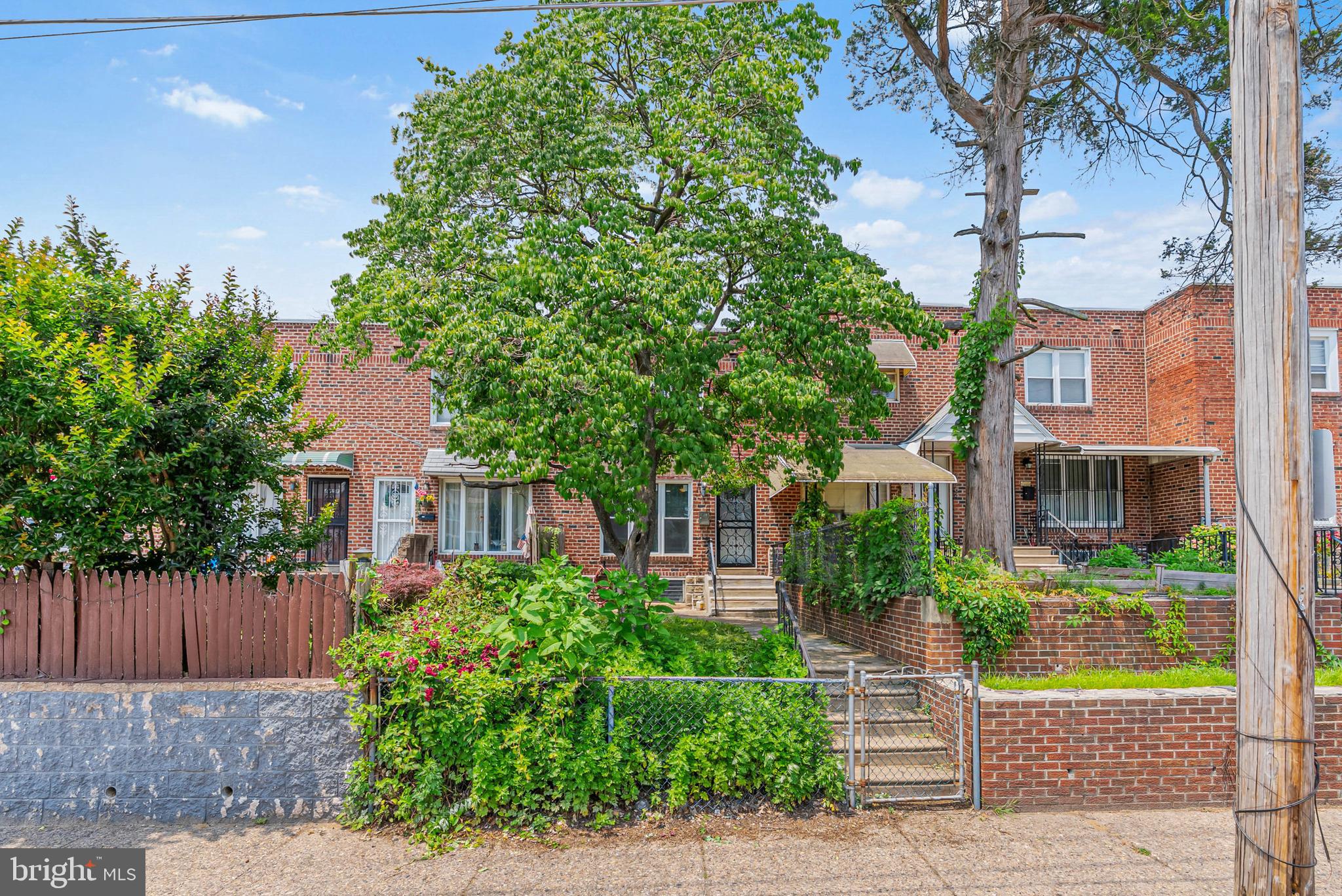 Nice home on a great quiet block in Lawncrest. Great for 1st time home buyer! Easy access to RT 1 and 76.
Recently freshened up 3 bedrooms, 1.5 bath, finished basement and 2 car parking (1 garage, 1 driveway in the rear). New kitchen cabinets, range, and dishwasher, refinished hardwood flooring on the 1st and 2nd floor.