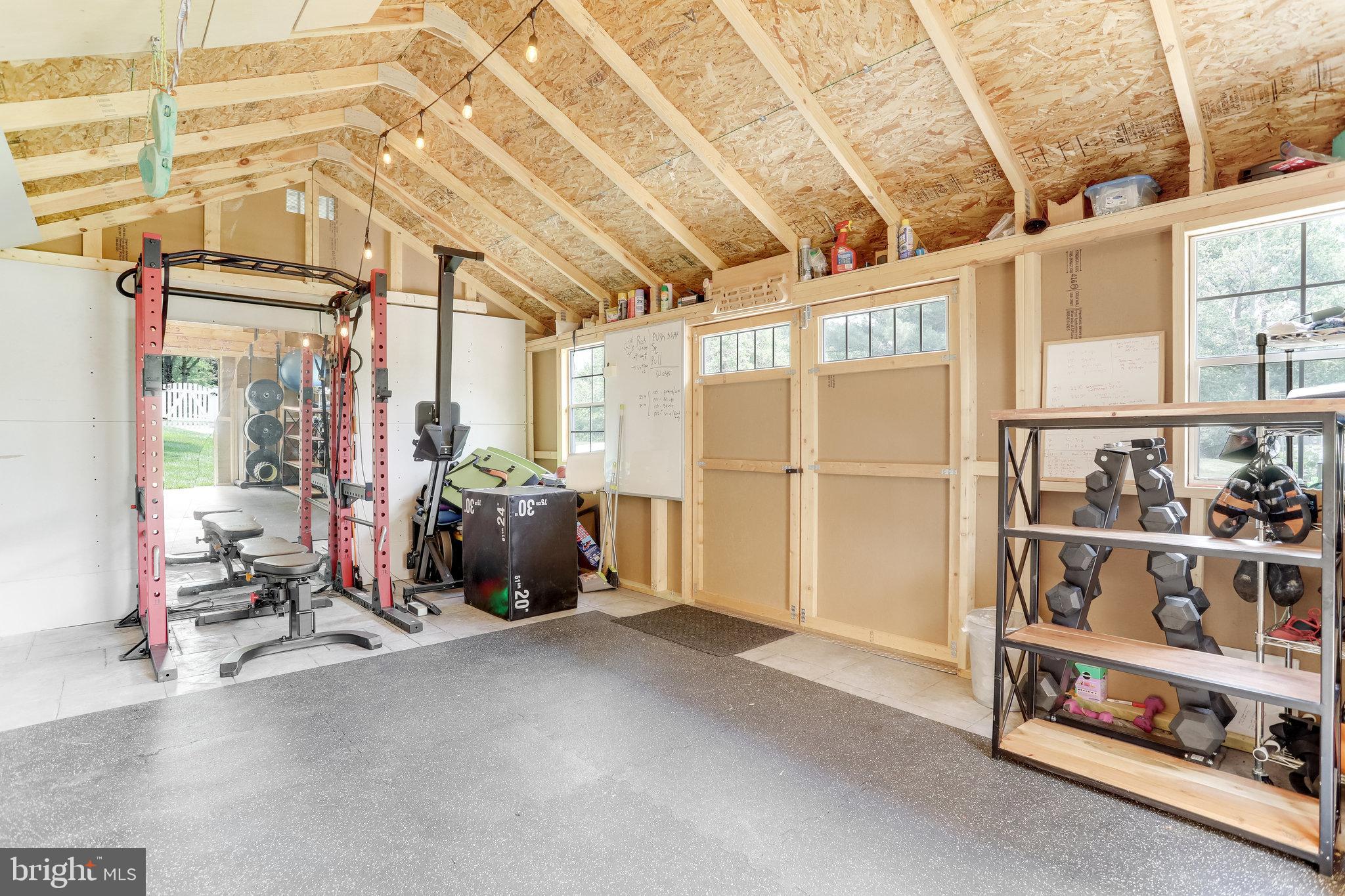 MEYERS INDIAN RUN PARK - Residential Lease