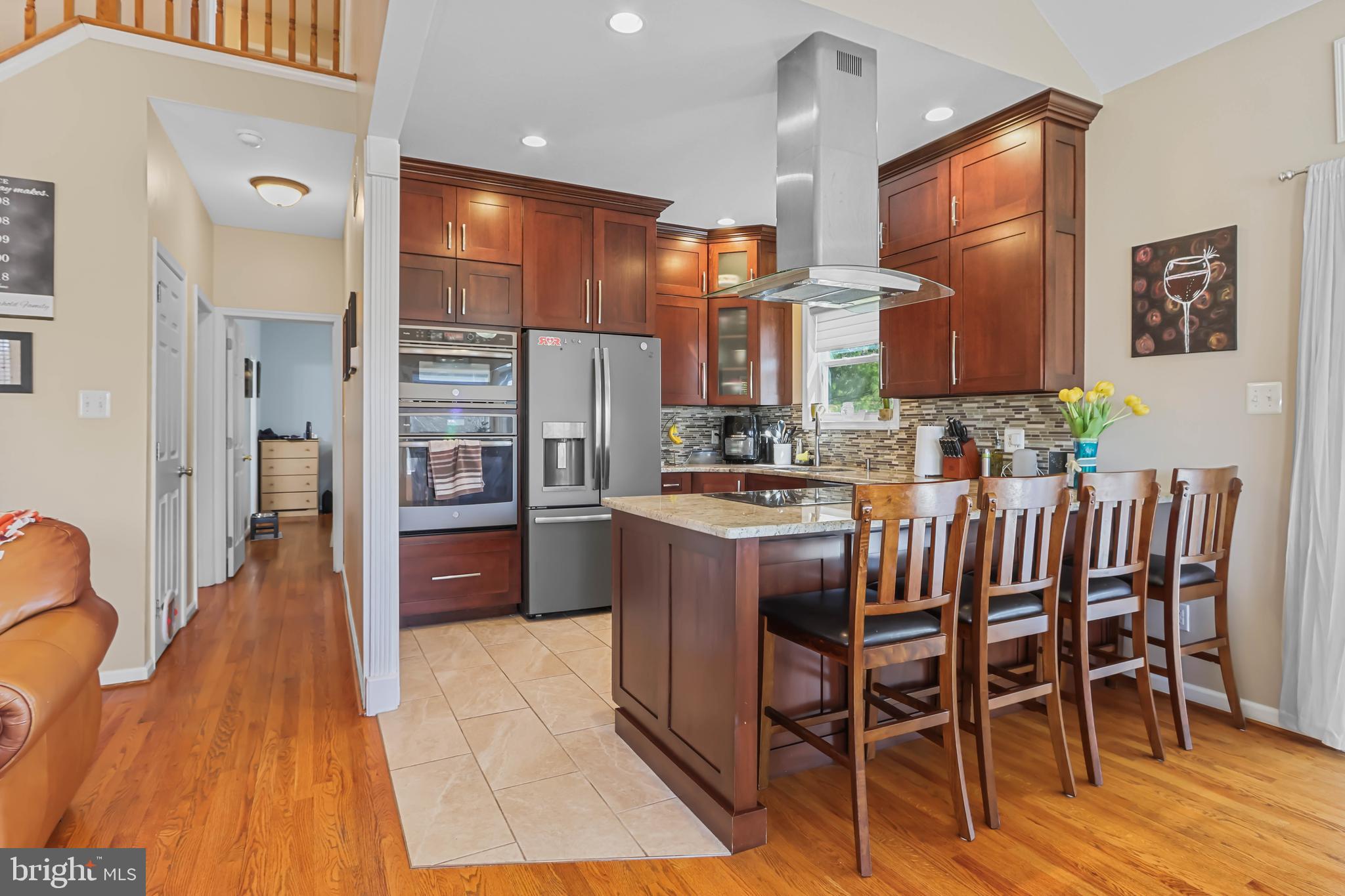 5 GLENVIEW LANE
