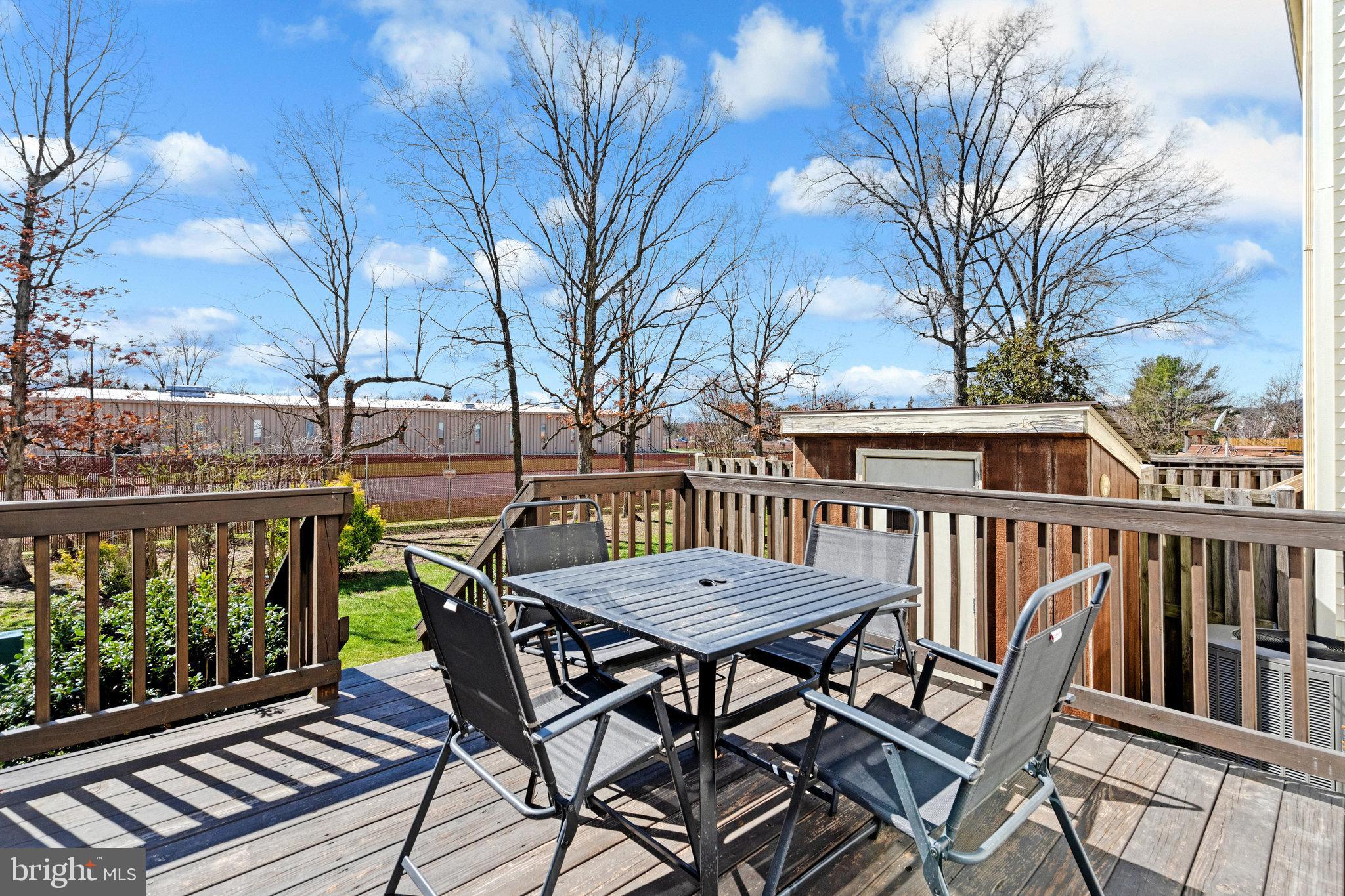 BRISTOE STATION - Residential