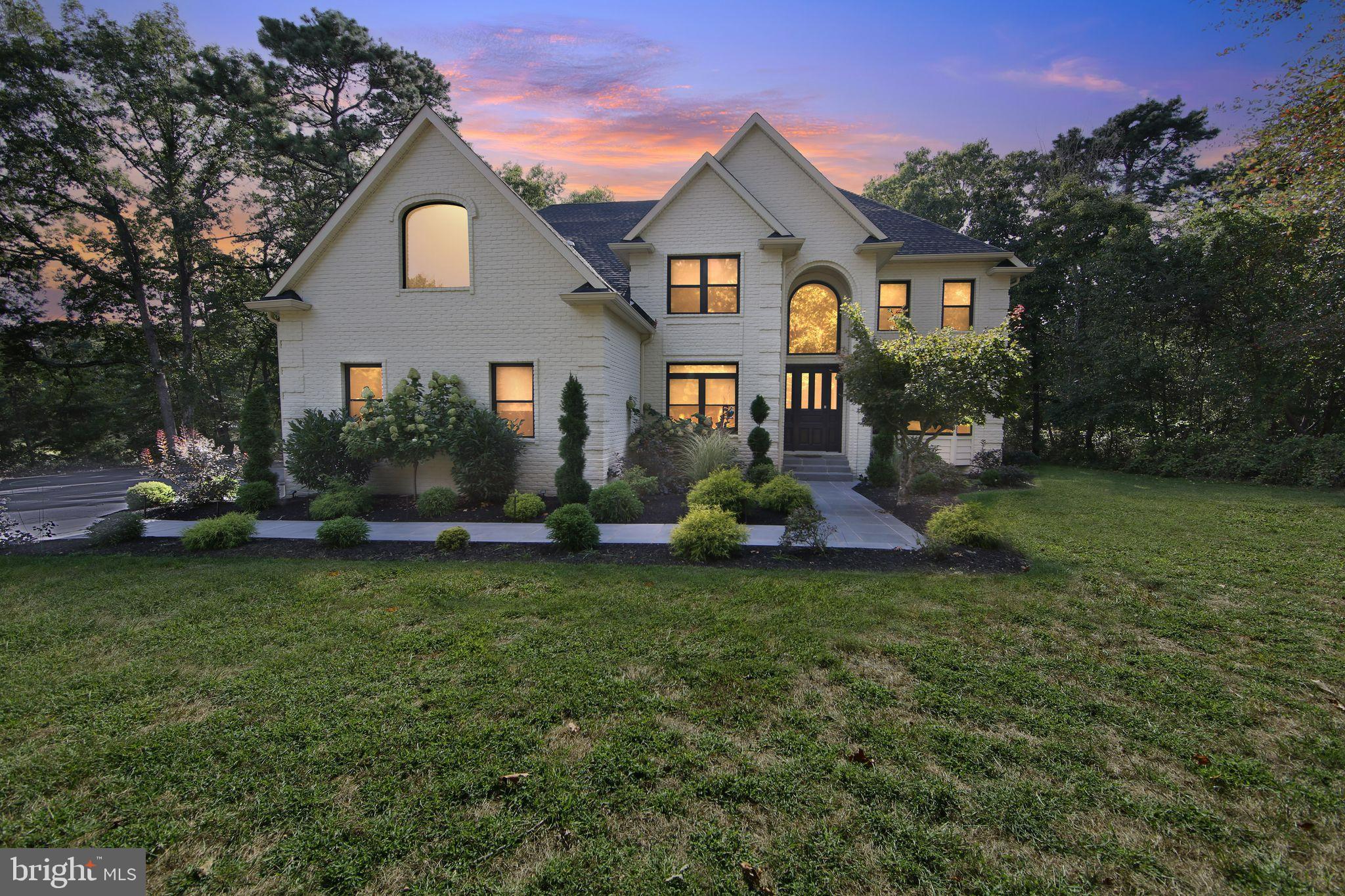 10 FAIRWAY DRIVE