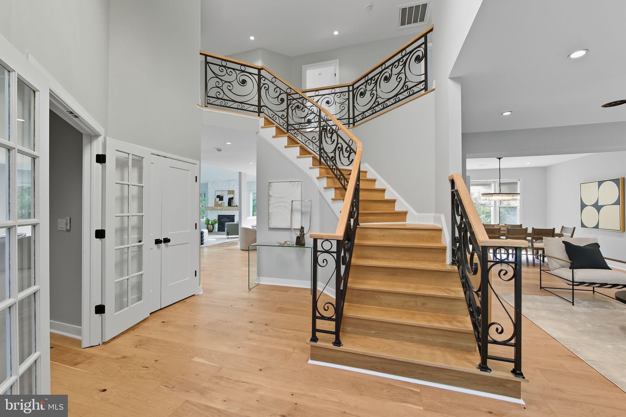 10 FAIRWAY DRIVE