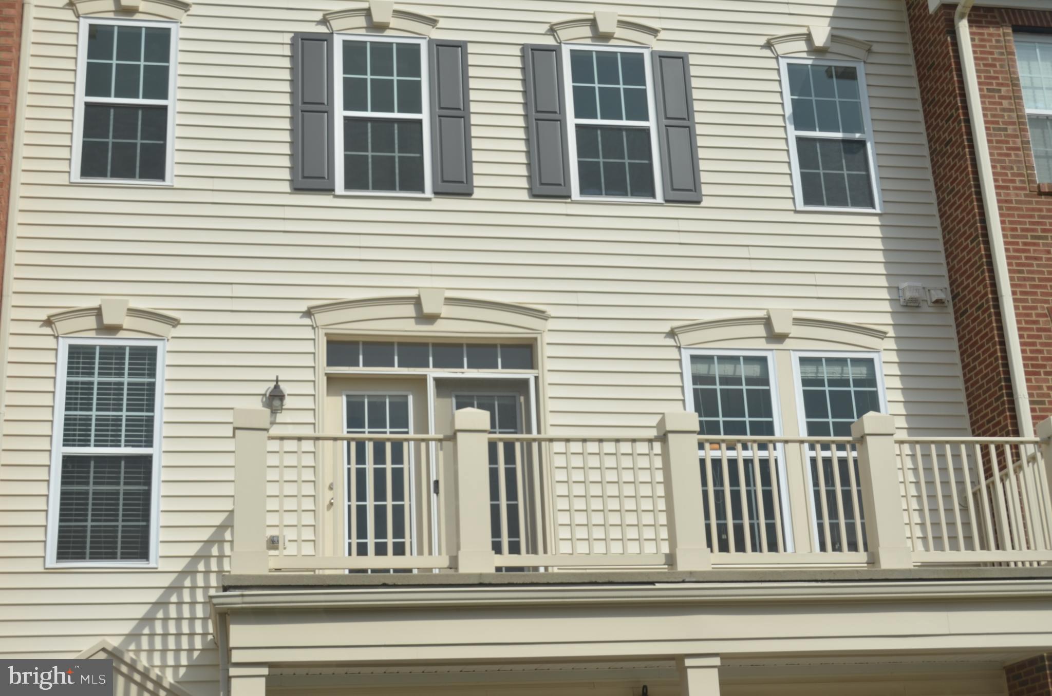 STONE SPRINGS CONDOMINIUMS - Residential Lease