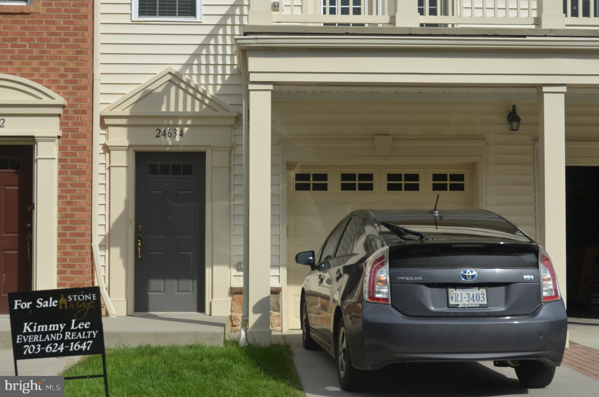 STONE SPRINGS CONDOMINIUMS - Residential Lease