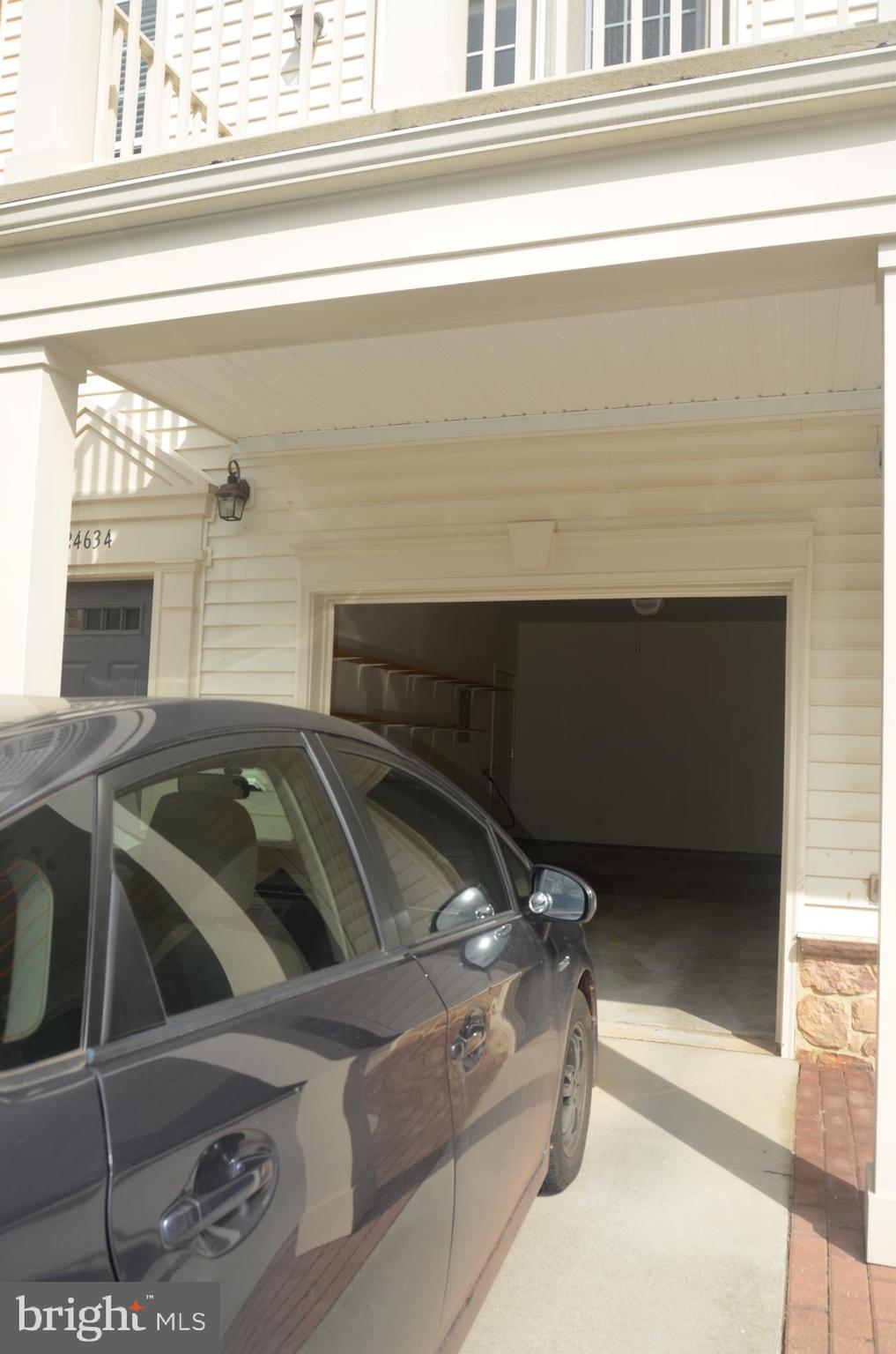 STONE SPRINGS CONDOMINIUMS - Residential Lease