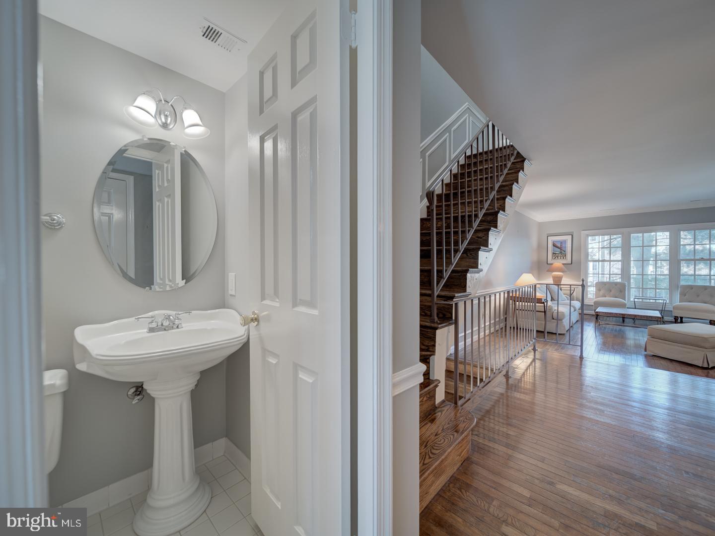 CAPITOL HILL - Residential Lease