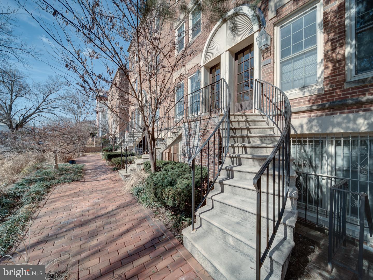 CAPITOL HILL - Residential Lease