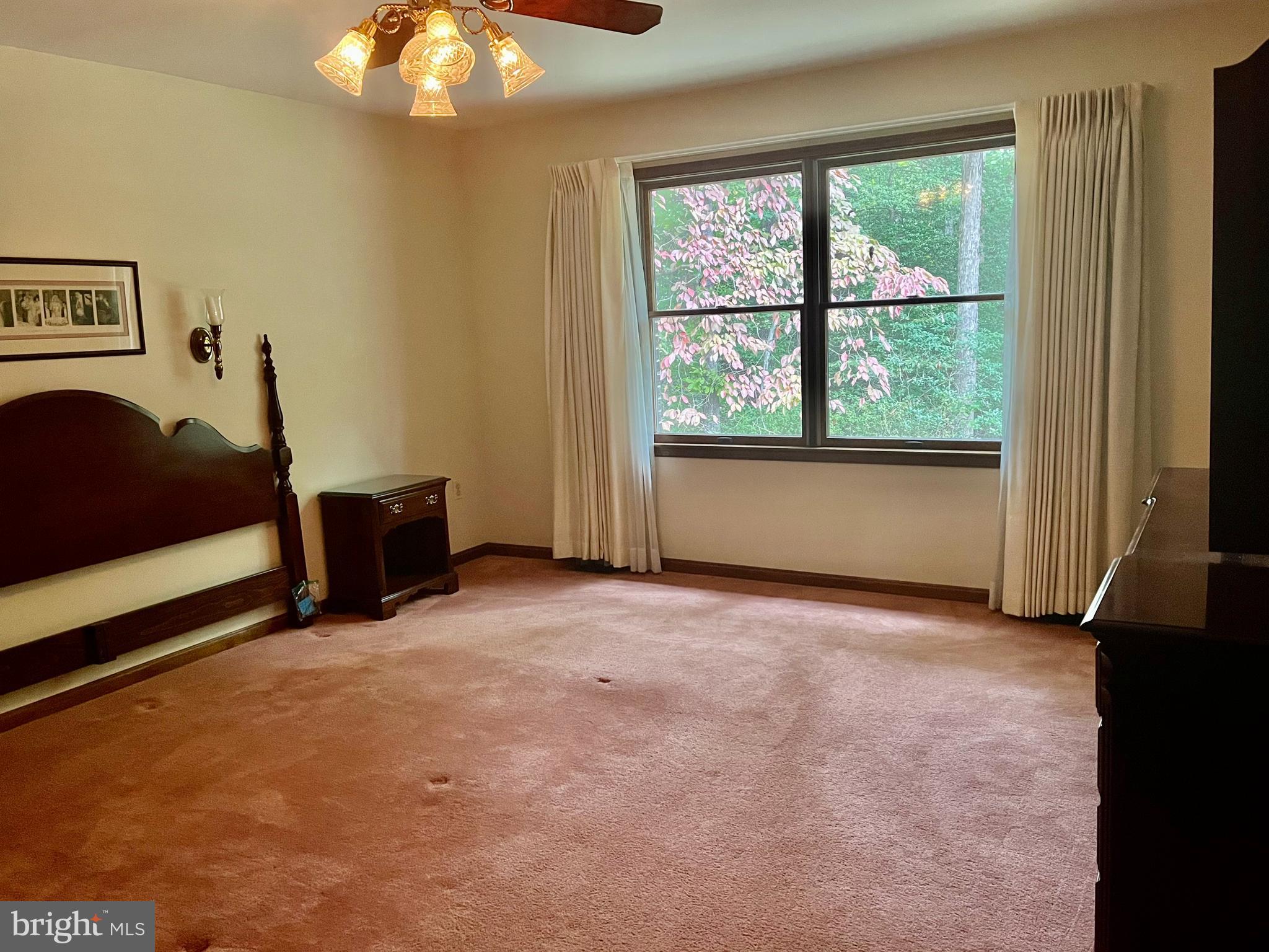 LANCASTER HILL - Residential