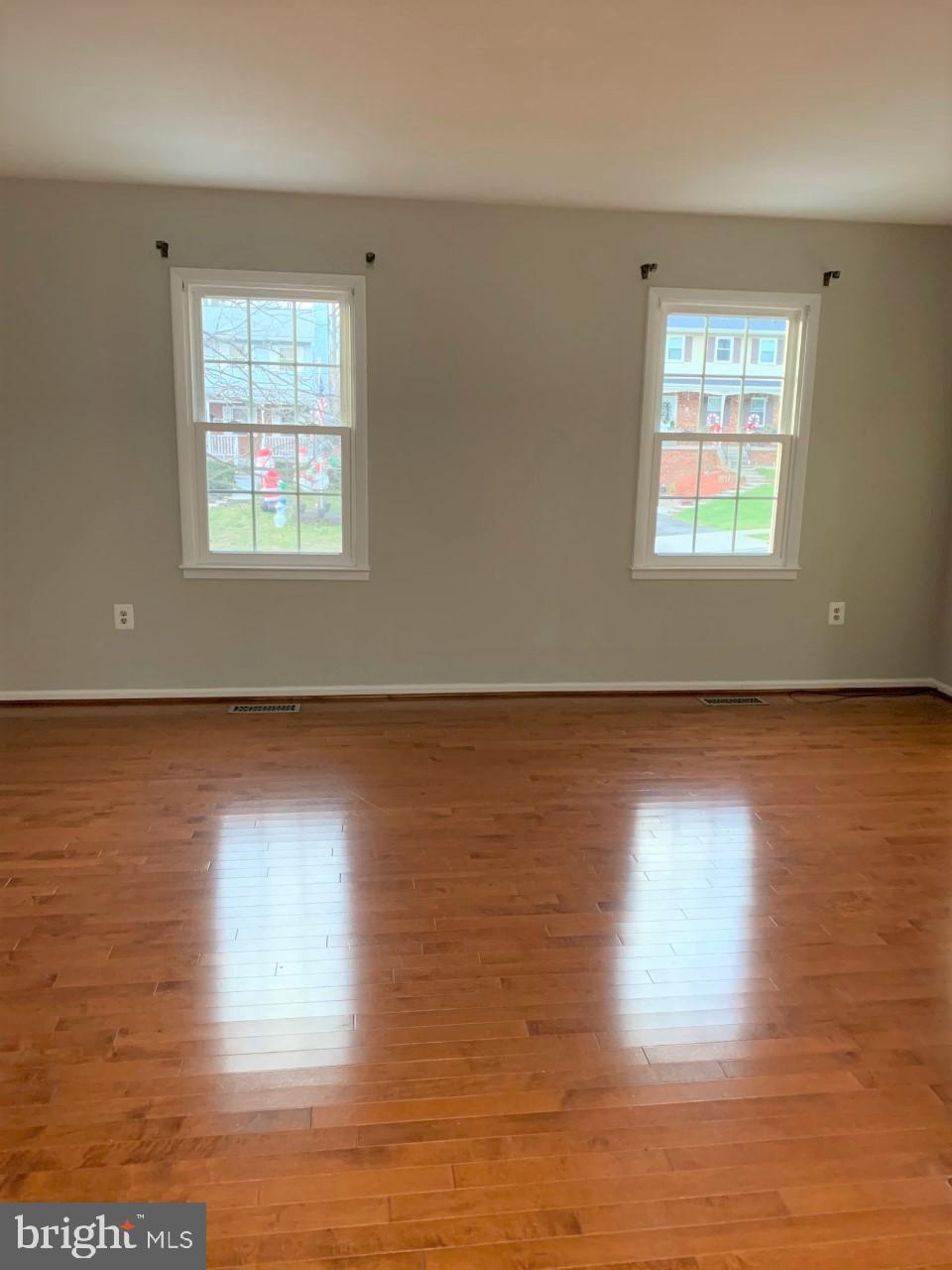 DALE CITY - Residential Lease