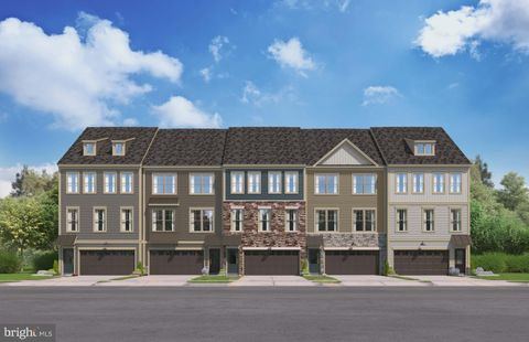 Townhouse For Sale - 14161 Slate Street<br/> Prince William County, WOODBRIDGE, VA 22193