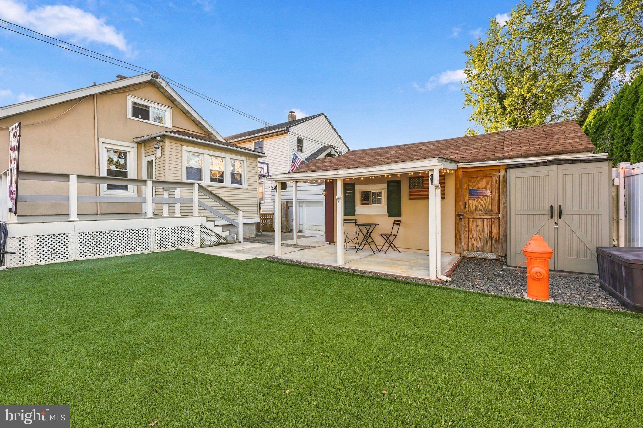 541 TYSON AVENUE