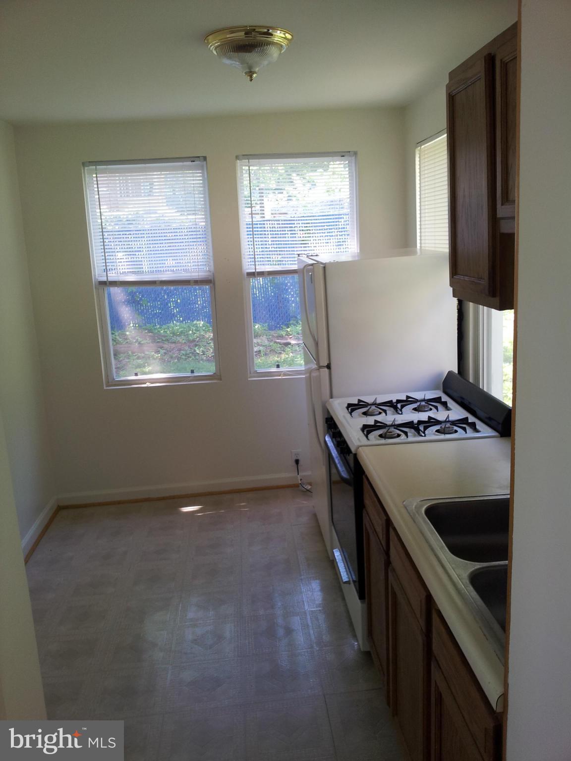 WINES & JOHNSONS - Residential Lease