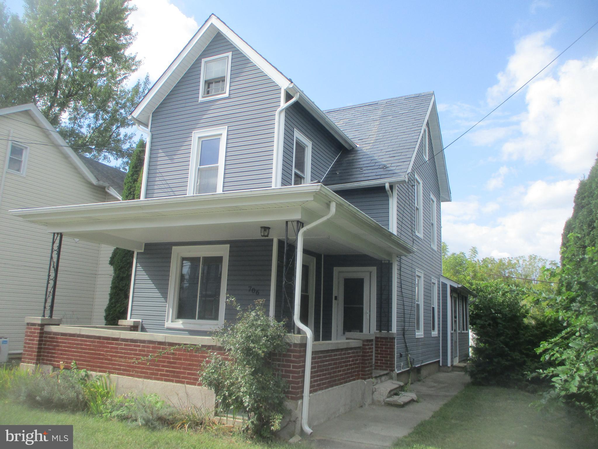 706 RACE STREET