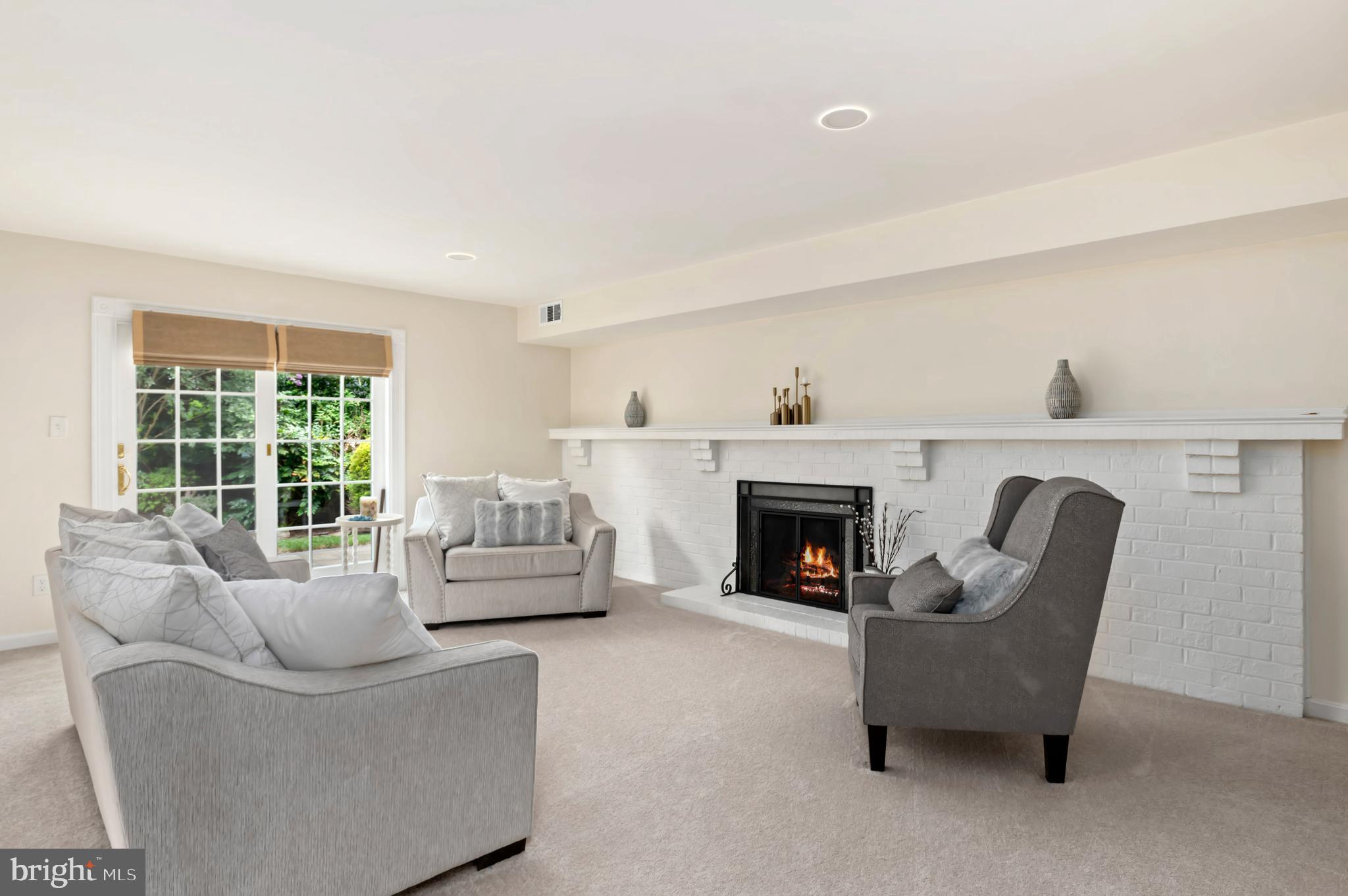 WOODLEY GARDENS - Residential