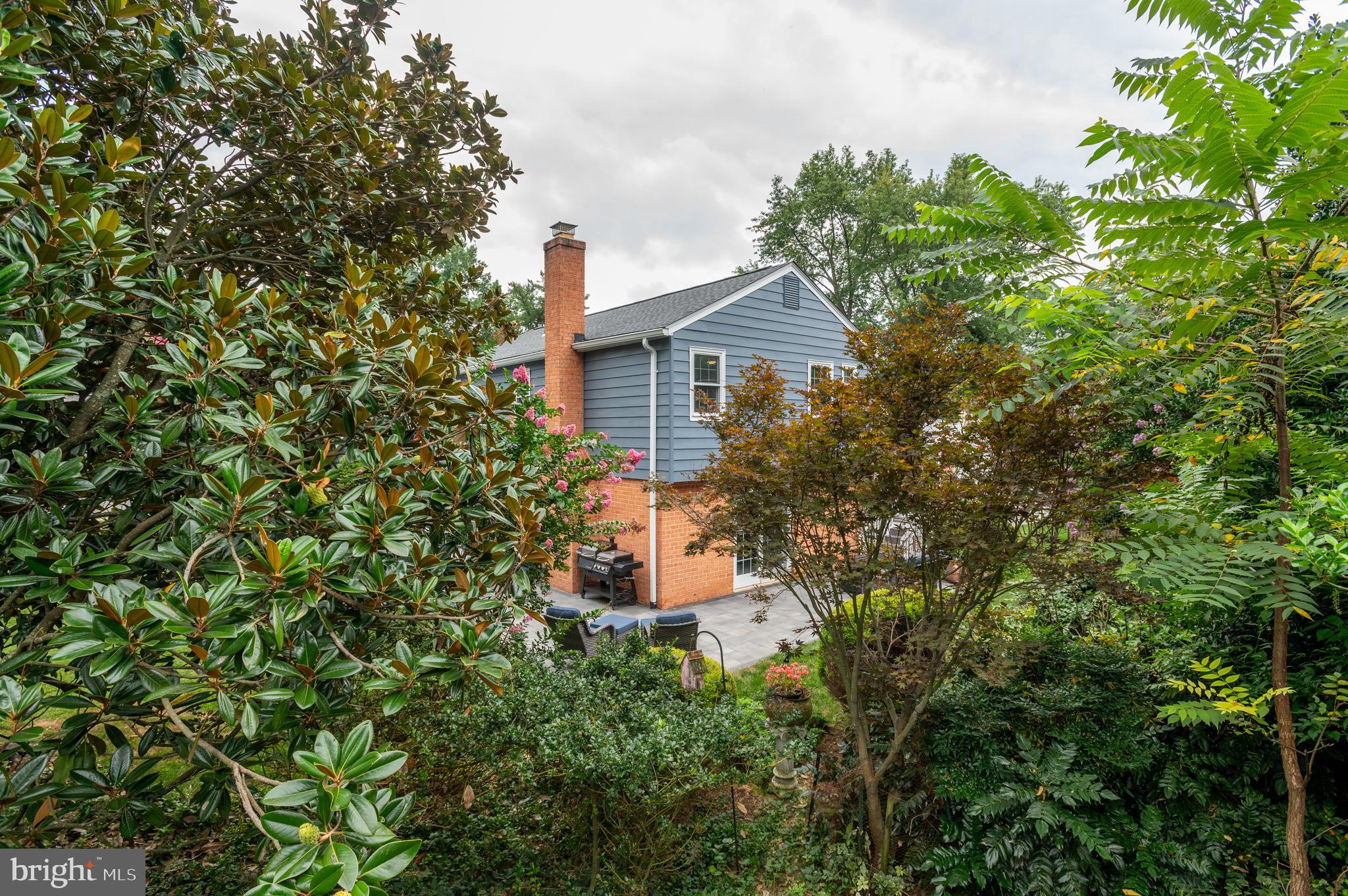 WOODLEY GARDENS - Residential