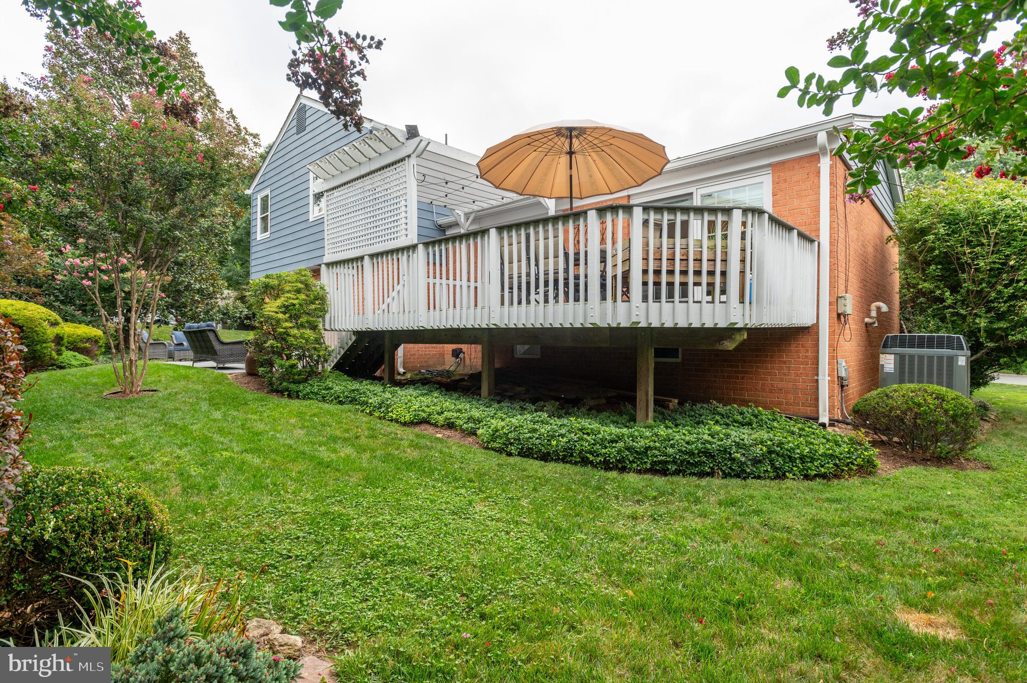 WOODLEY GARDENS - Residential