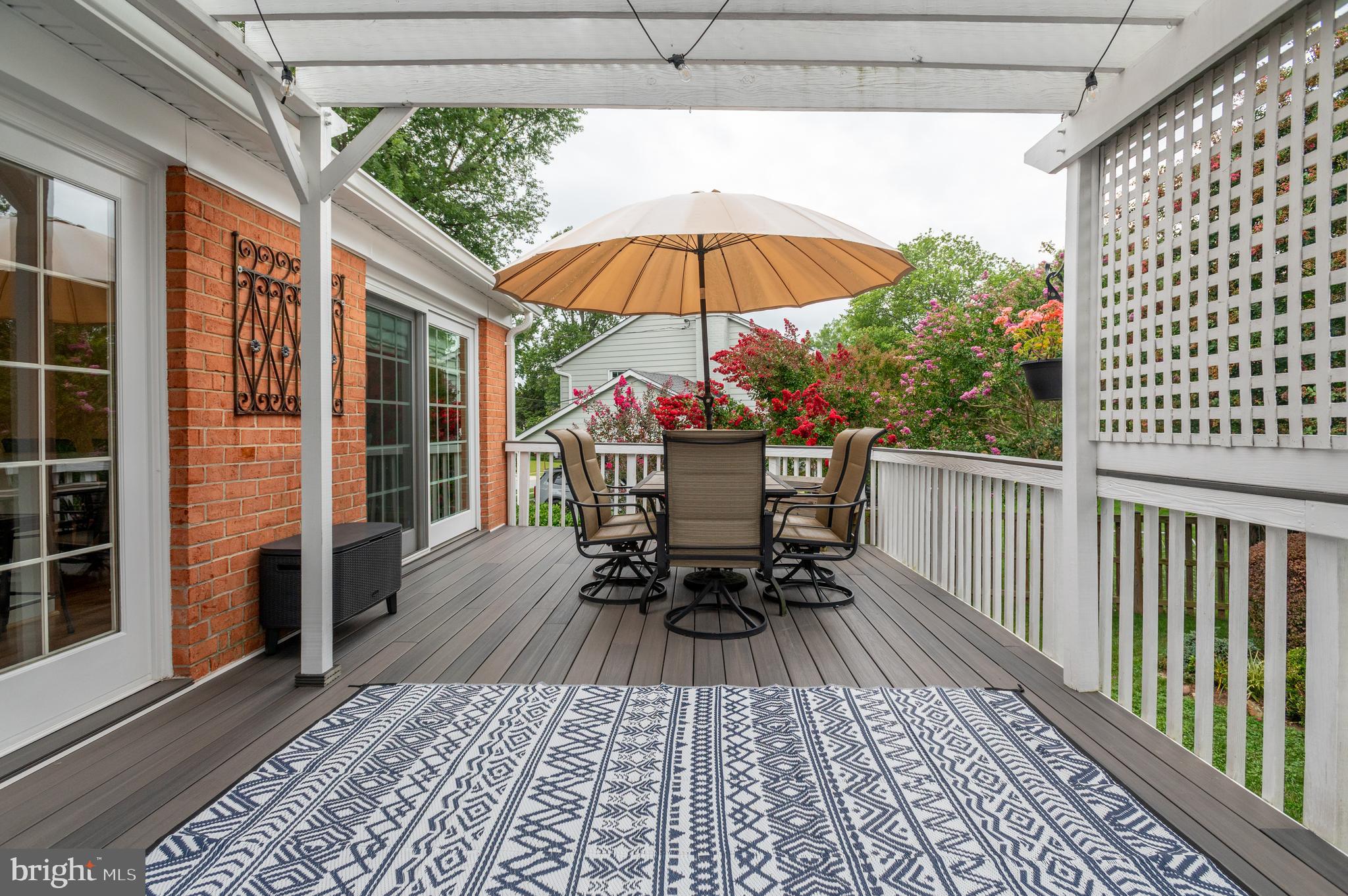 WOODLEY GARDENS - Residential