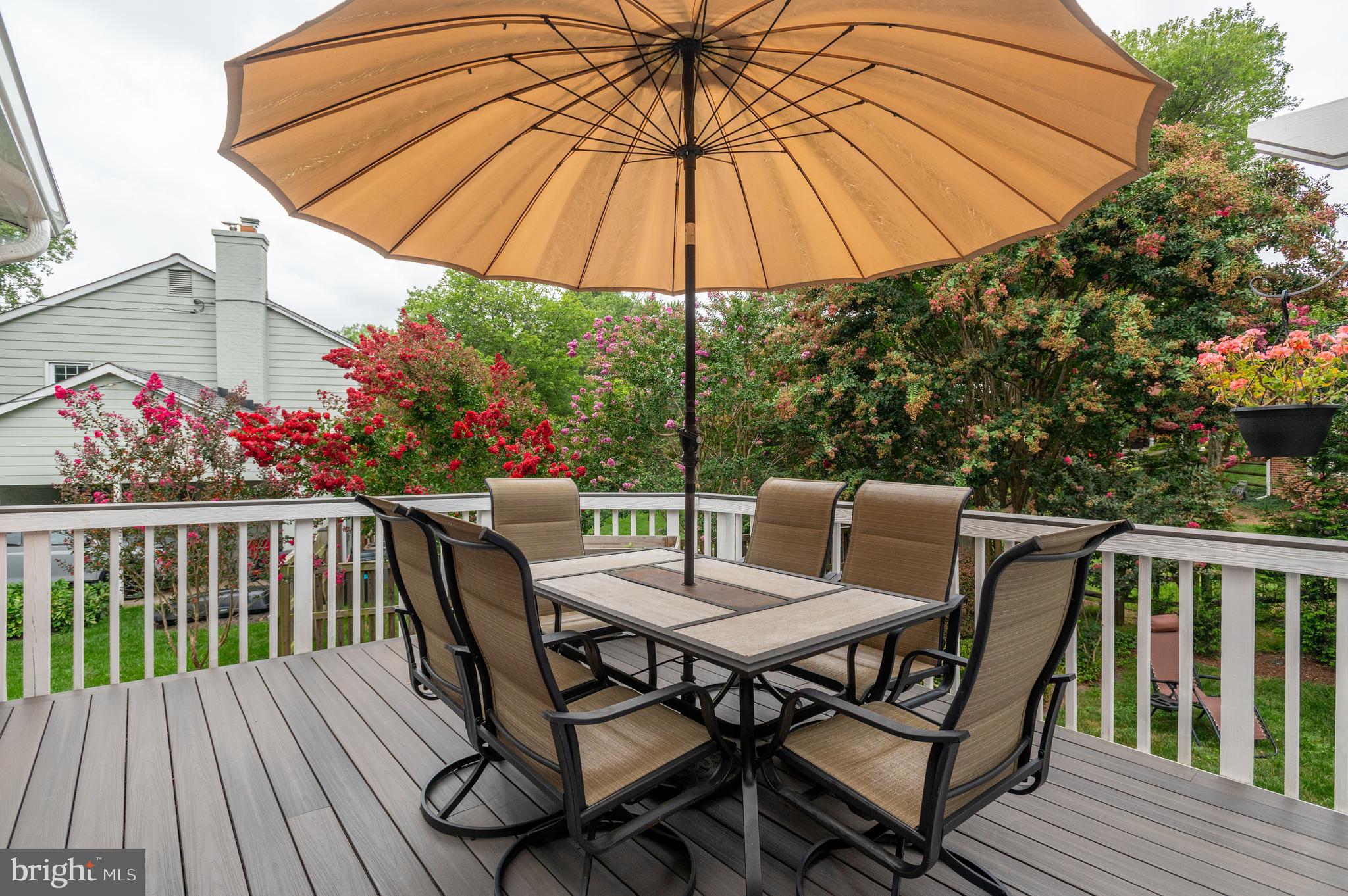 WOODLEY GARDENS - Residential