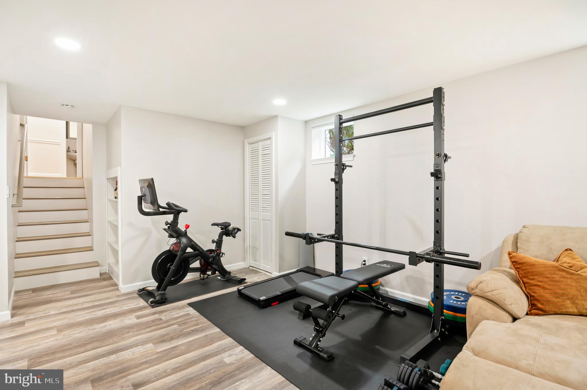 WOODLEY GARDENS - Residential