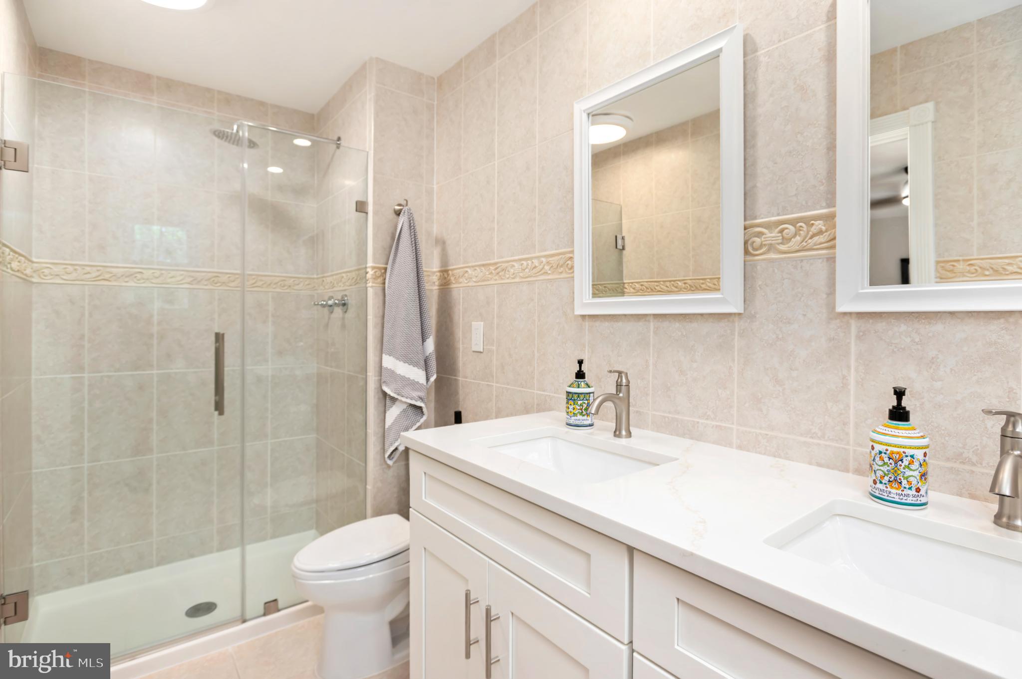 WOODLEY GARDENS - Residential