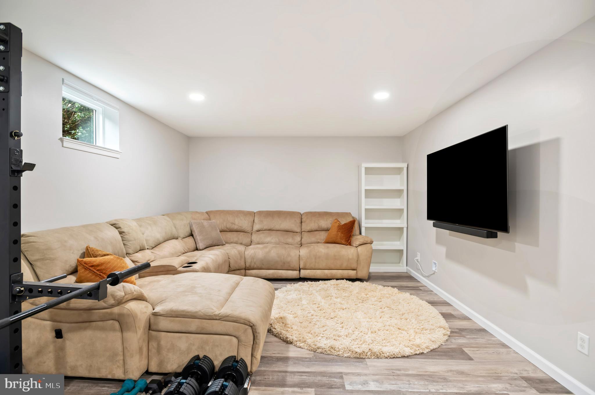 WOODLEY GARDENS - Residential