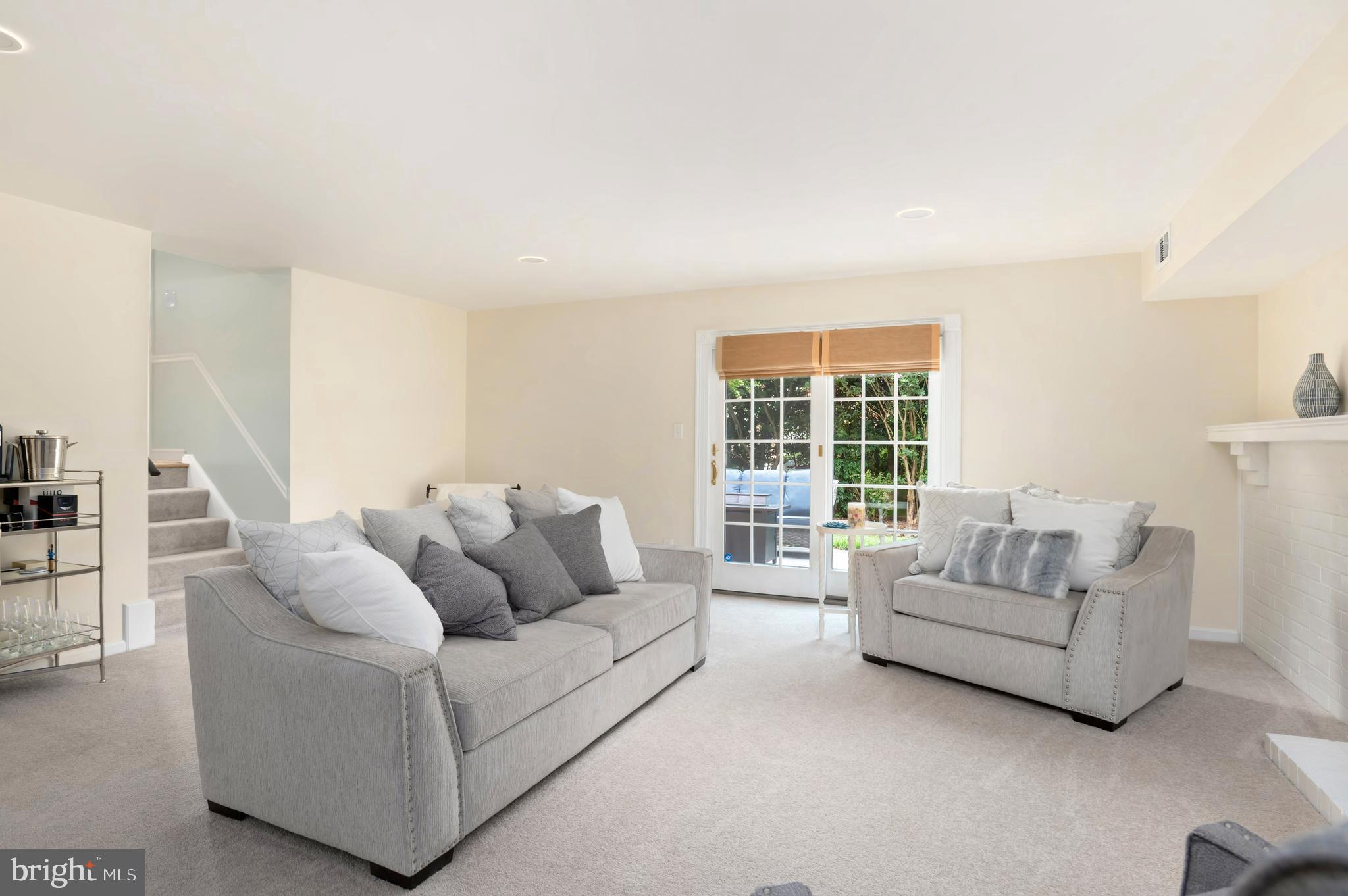 WOODLEY GARDENS - Residential