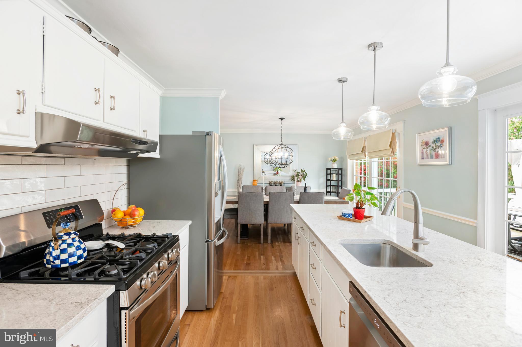 WOODLEY GARDENS - Residential