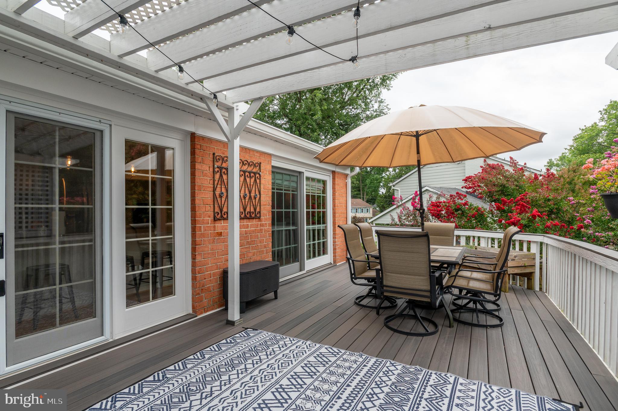 WOODLEY GARDENS - Residential