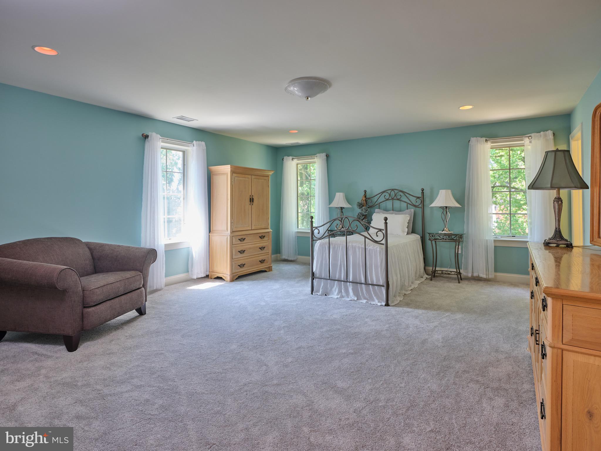 HUNTINGDON VALLEY - Residential