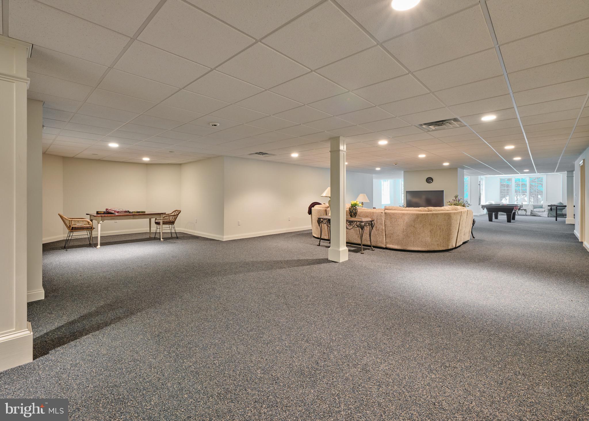 HUNTINGDON VALLEY - Residential