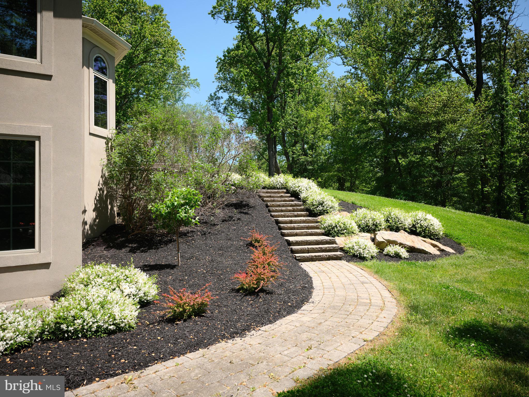 HUNTINGDON VALLEY - Residential